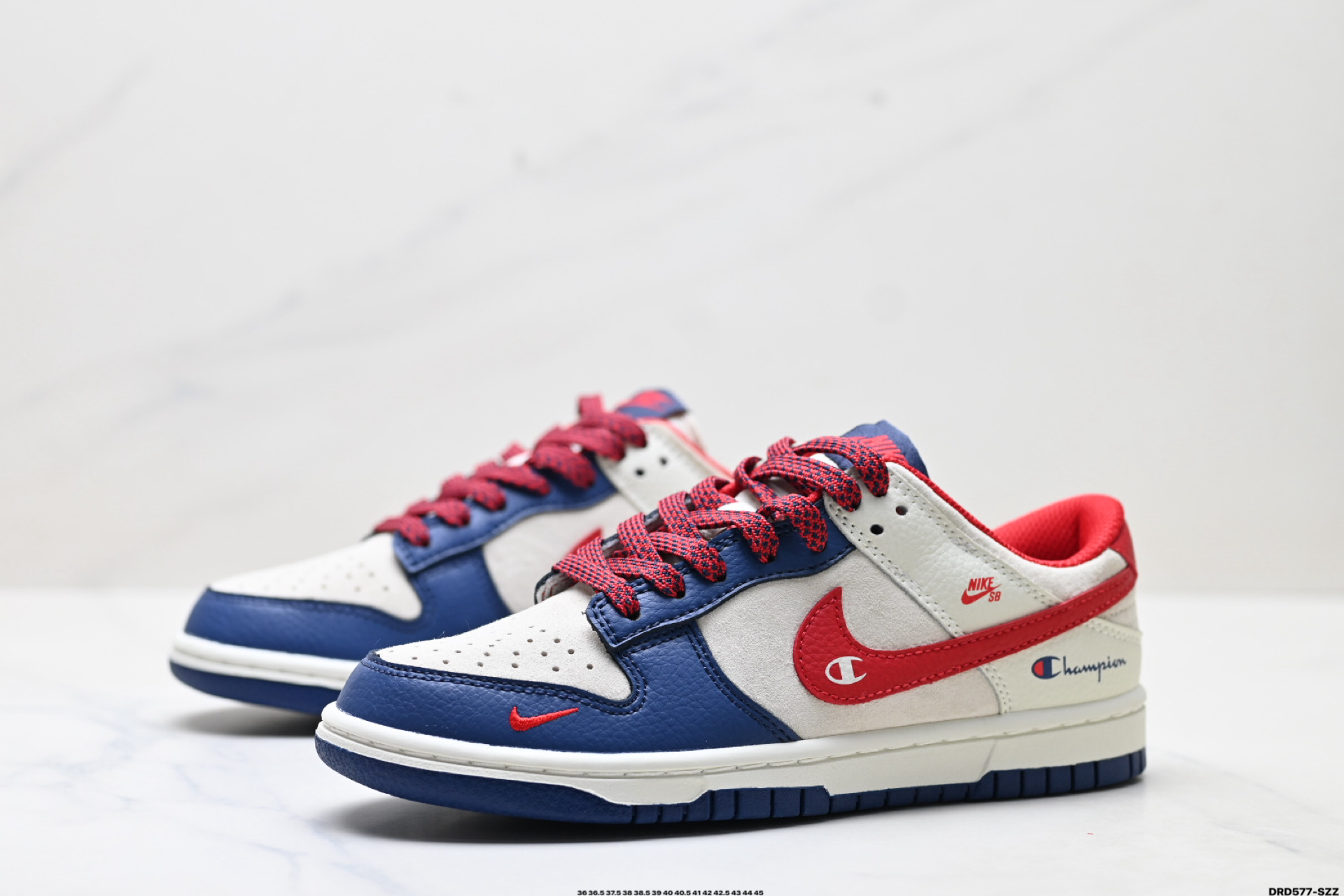Nike Dunk Low Retro: Estilo clásico con un toque moderno y deportivo 5 i1755794384402 7938 0 3