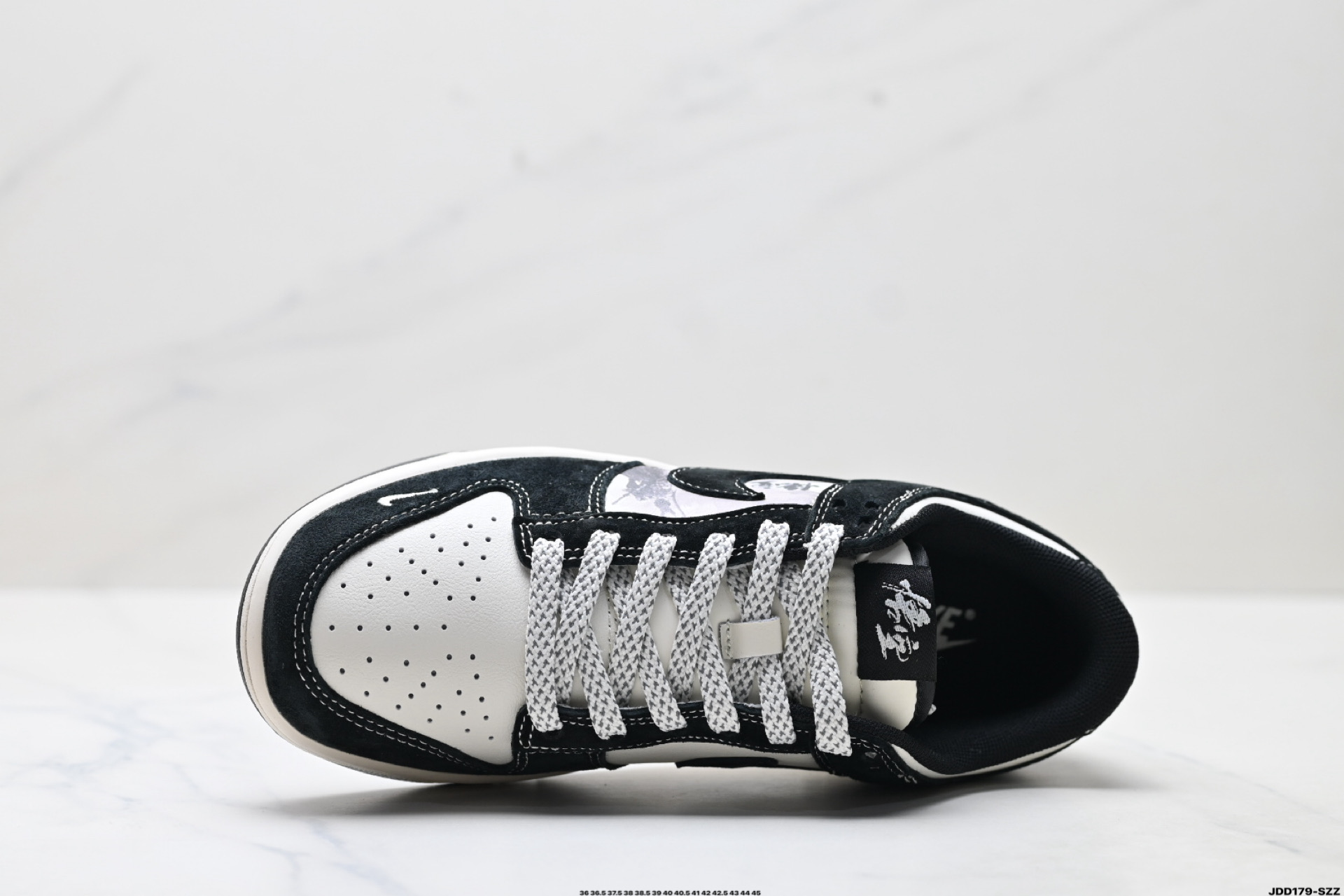 Nike Dunk Low Retro: Edición Limitada con Diseño Exclusivo y Materiales Premium 3 i1755794894228 7421 0 1