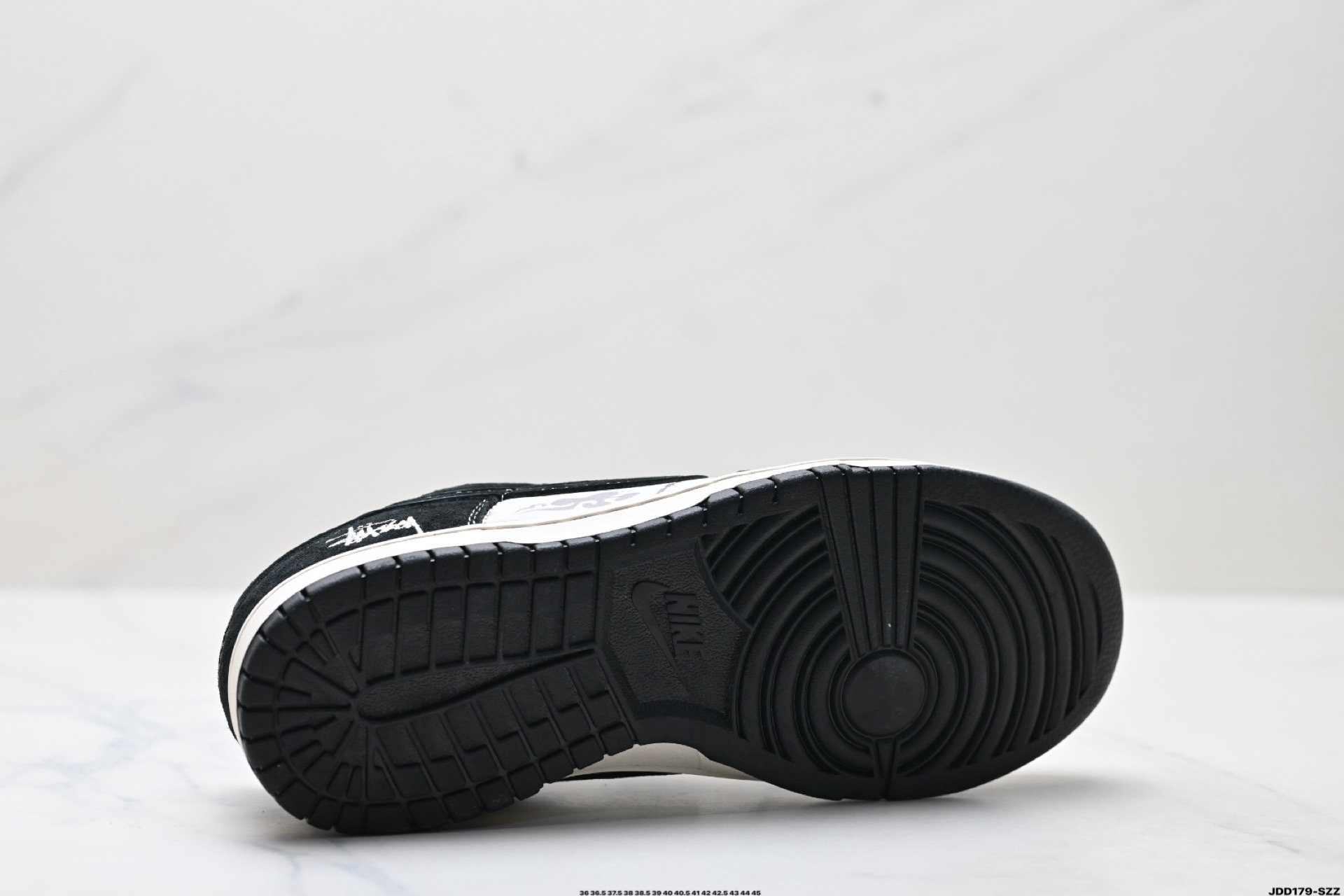 Nike Dunk Low Retro: Edición Limitada con Diseño Exclusivo y Materiales Premium 10 i1755794894947 2471 0 8
