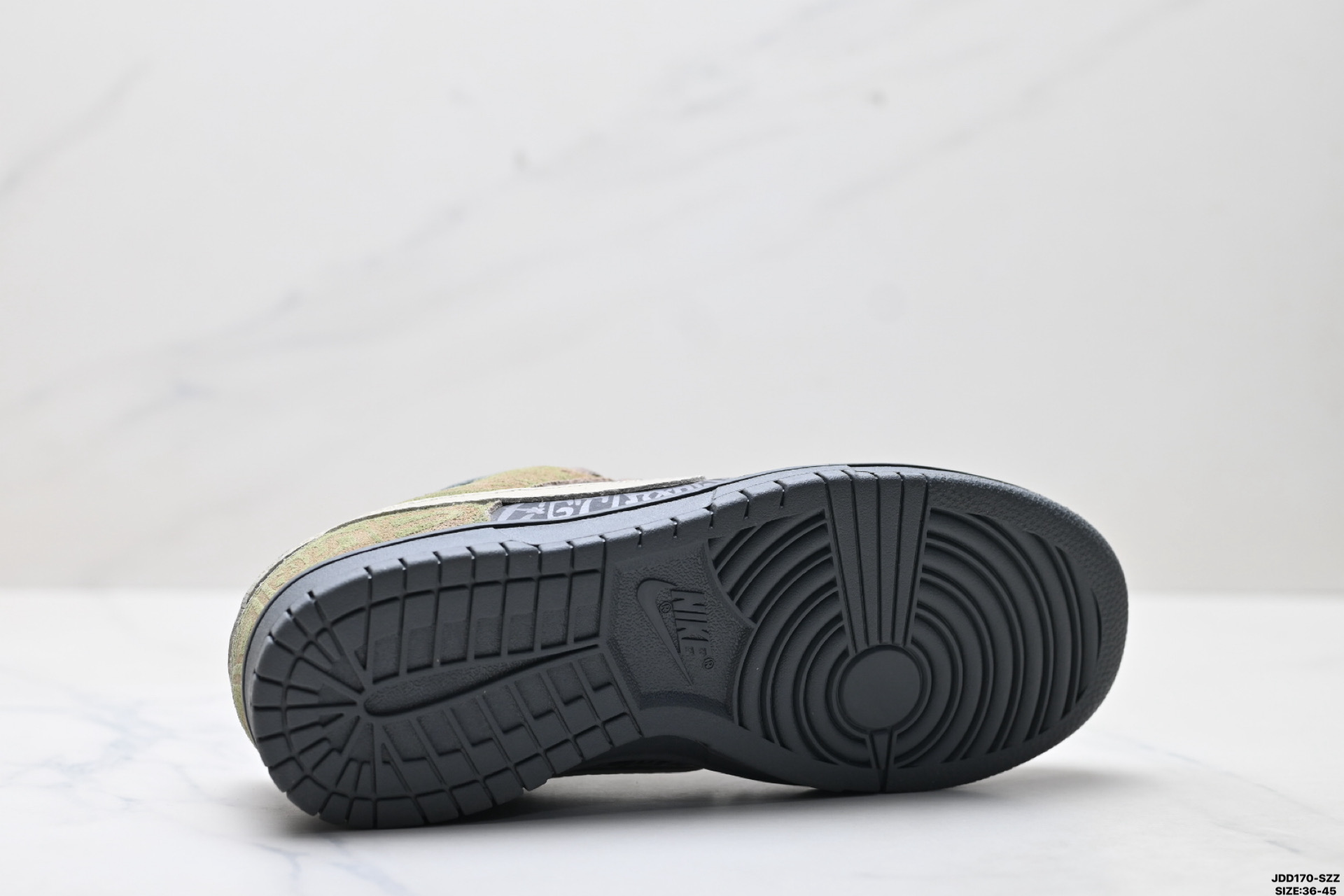 Nike Dunk Low Retro: Estilo y Comodidad Premium para tu Día a Día 10 i1755794977224 9936 0 8
