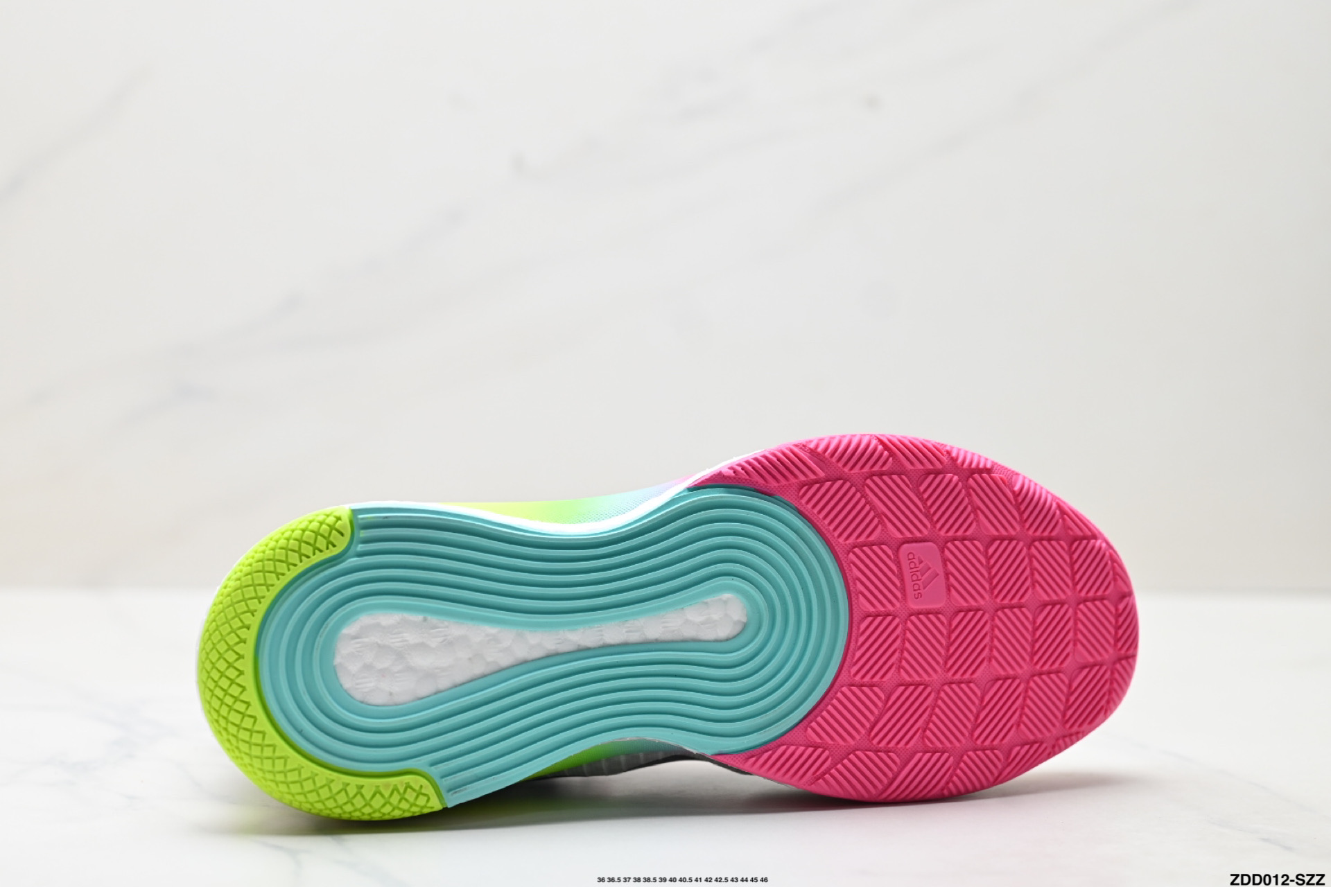 Adidas Crazyflight Mid: Zapatos de voleibol de alto rendimiento y gran amortiguación 10 i1755795710224 6 0 8