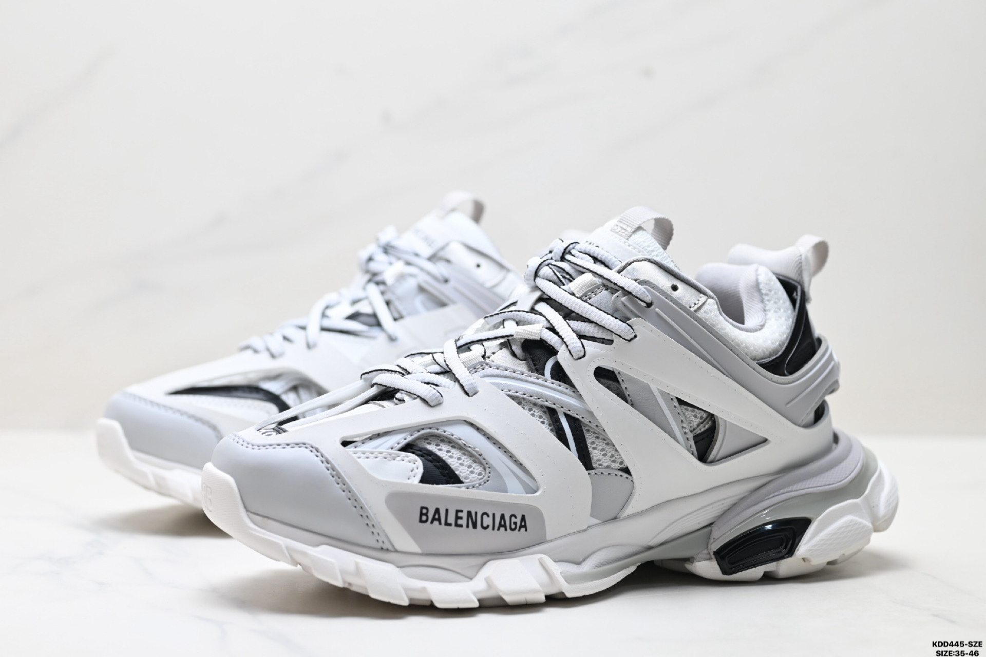 480 纯原Balenciaga巴黎世家 Track Trail 圆头系带 低帮复古老爹鞋  542023 W3AD3 9812