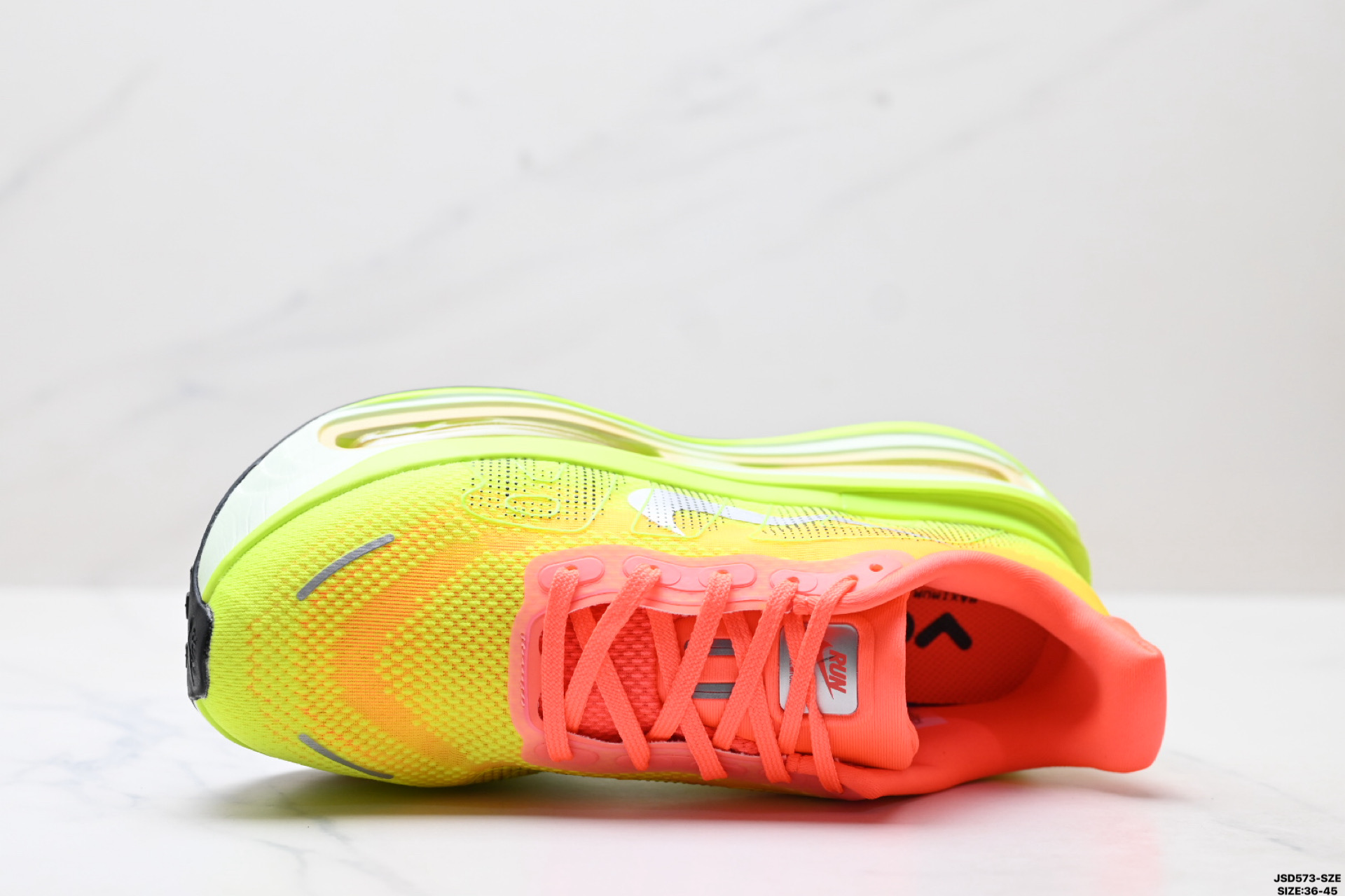 220 Nike VOMERO PREMIUM 耐克 舒适减震防滑 低帮跑步鞋 FN8453-019