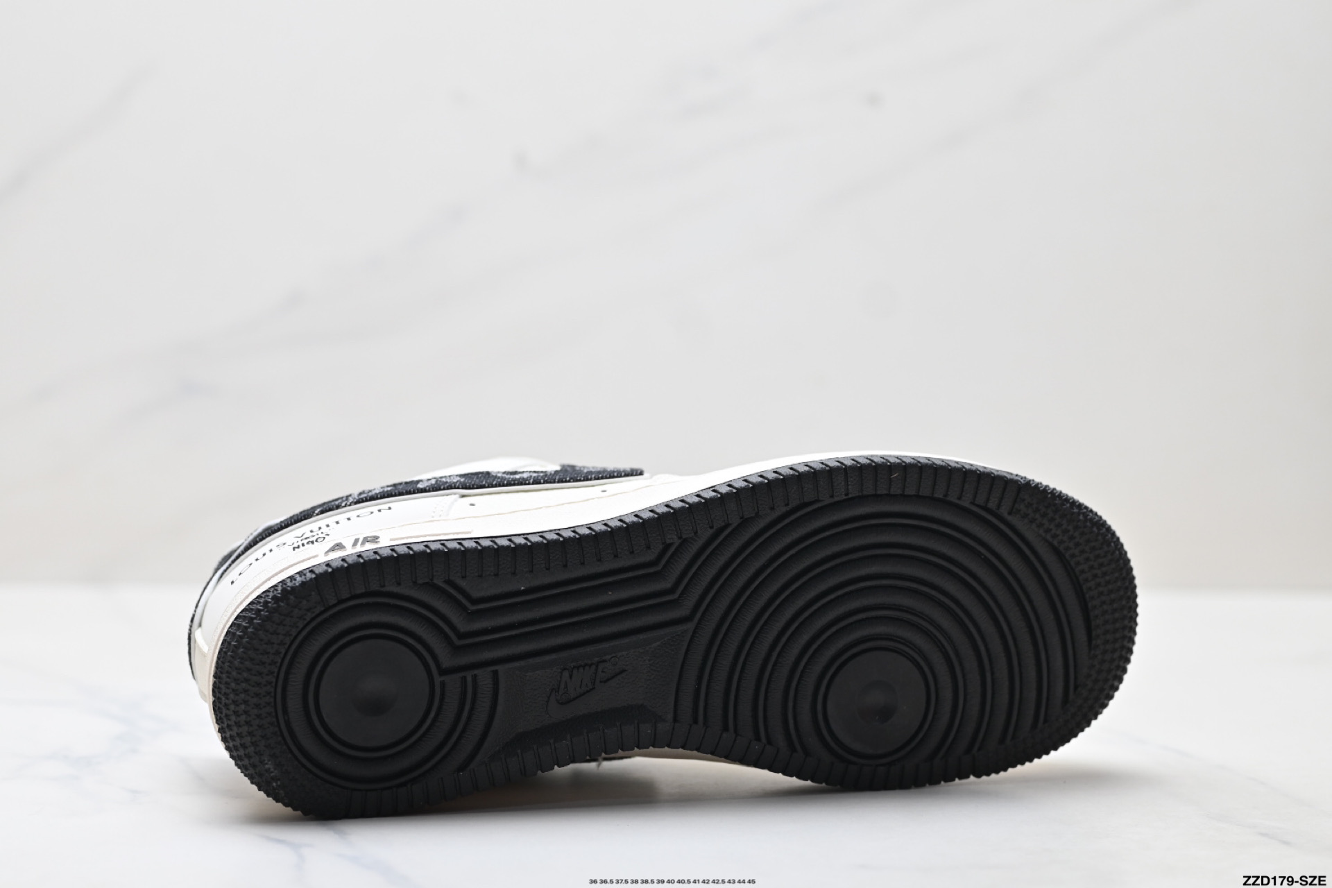 260 NIKE AIR FORCE 1‘07 LV8 SM6668-108