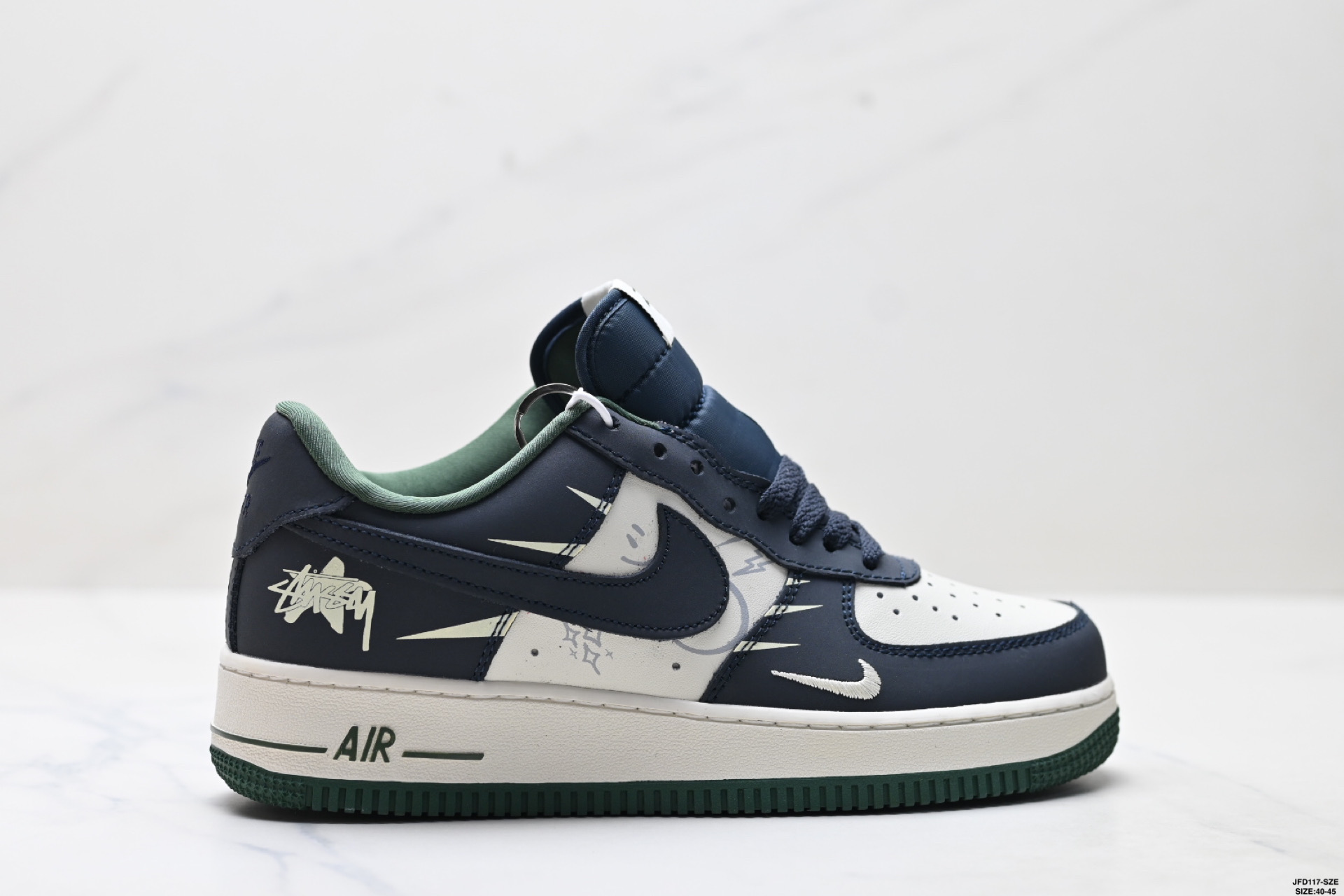 180 耐克Nike AIR FORCE 1’07空军一号低帮百搭休闲运动板鞋 AJ7747-100