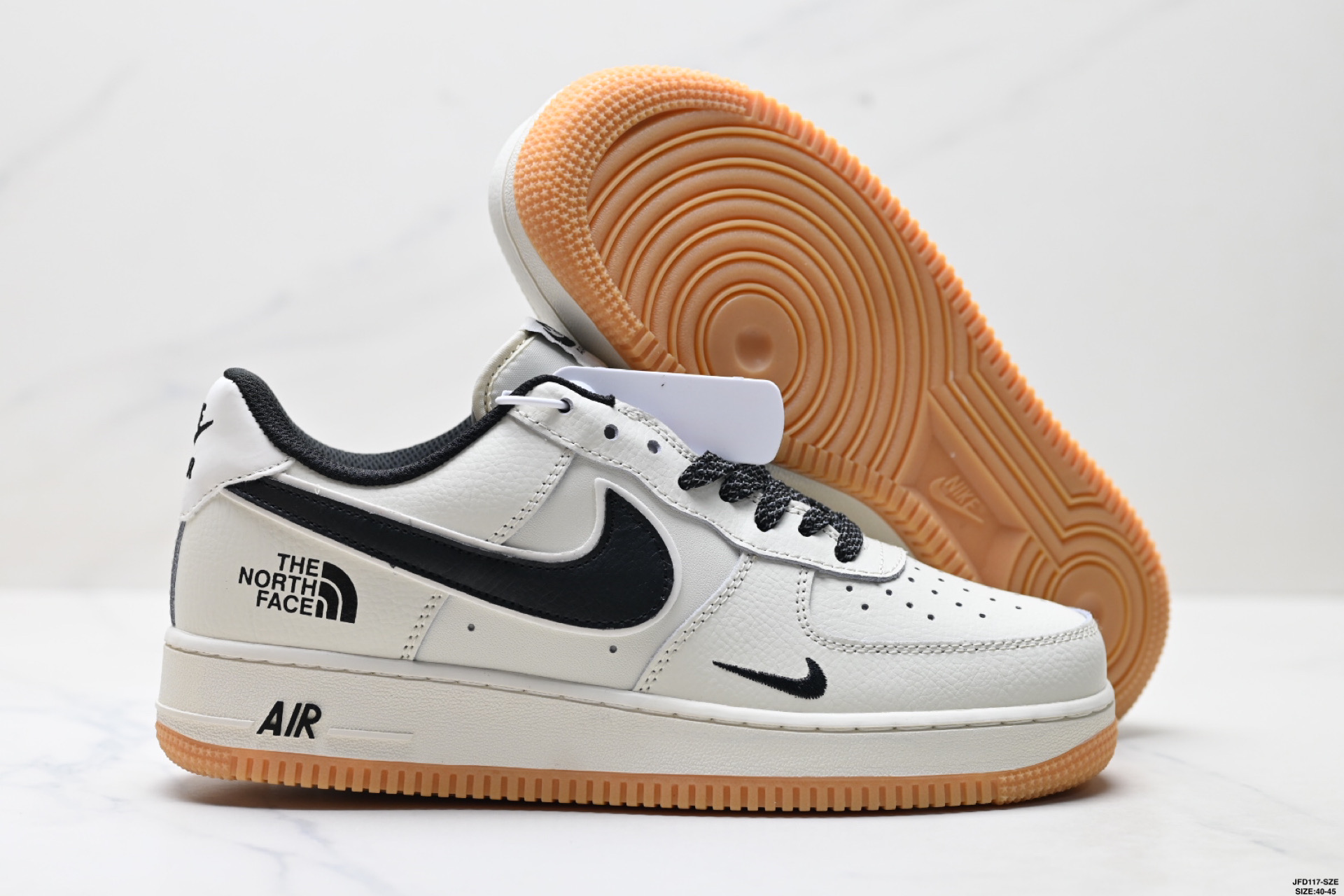 180 耐克Nike AIR FORCE 1’07空军一号低帮百搭休闲运动板鞋 AJ7747-100