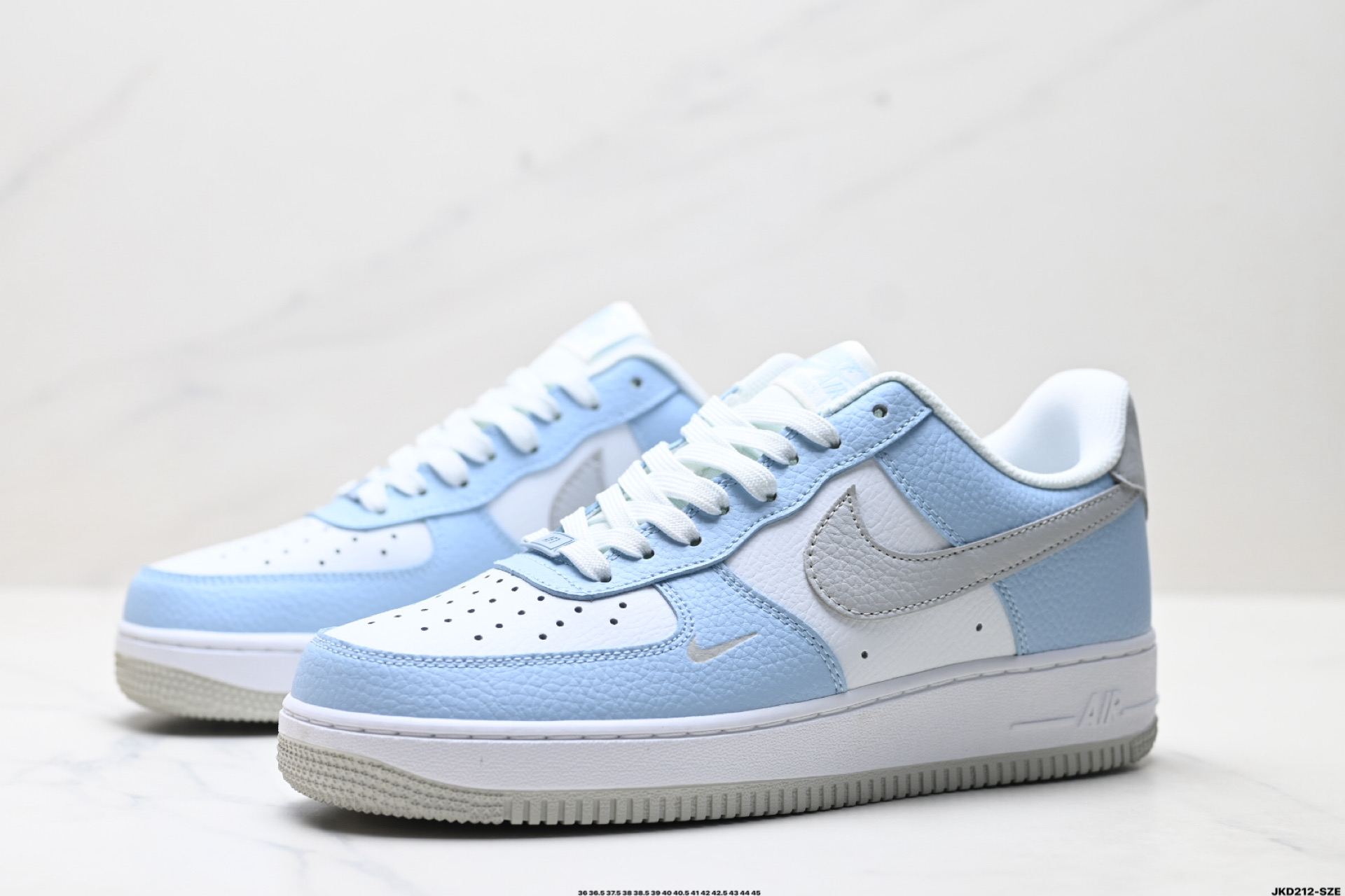 170 耐克Nike AIR FORCE 1‘07 空军一号低帮百搭休闲运动板鞋 HF0022-400