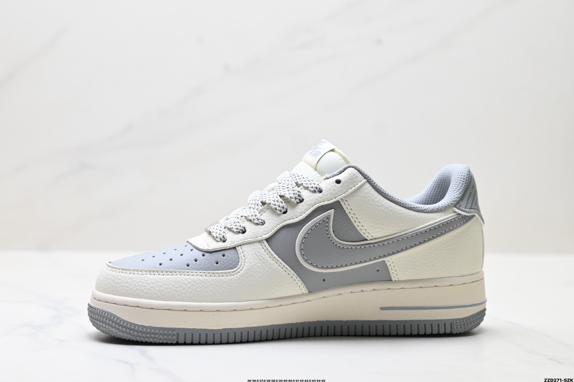 260 NIKE AIR FORCE 1‘07 LV8  JP8068-001