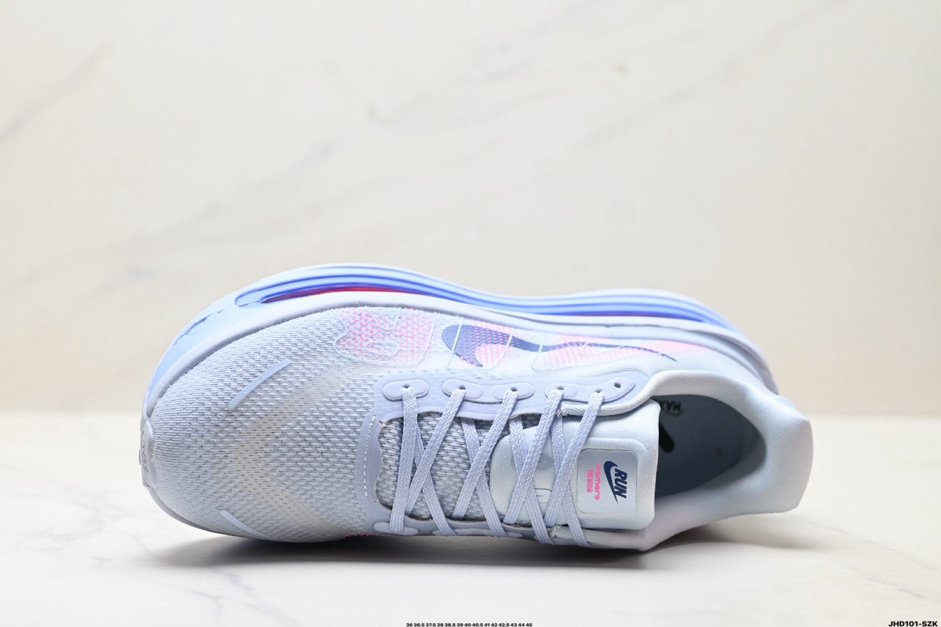 200 Nike VOMERO PREMIUM 耐克 舒适减震防滑 低帮跑步鞋  HQ2050-788