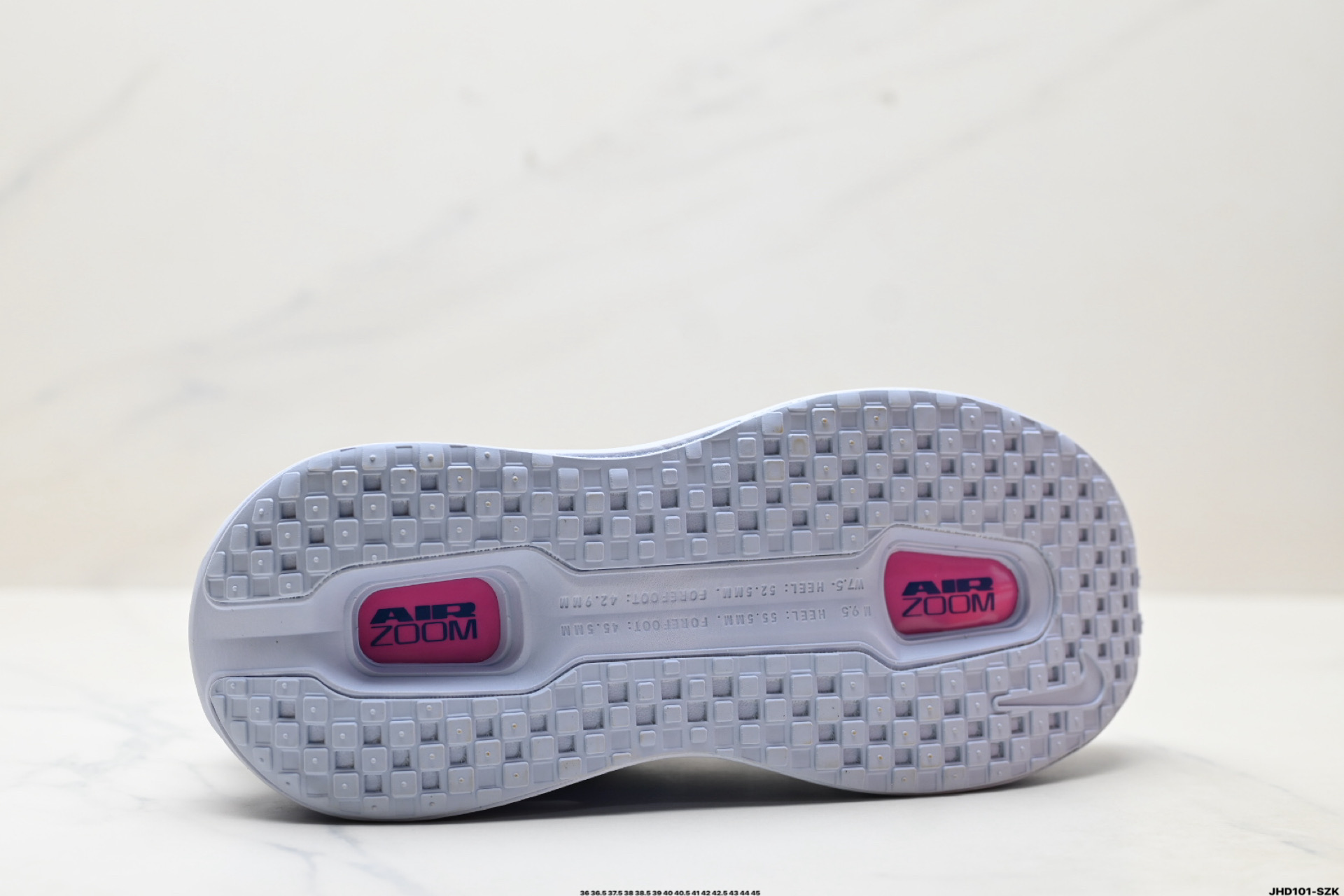 200 Nike VOMERO PREMIUM 耐克 舒适减震防滑 低帮跑步鞋  HQ2050-788