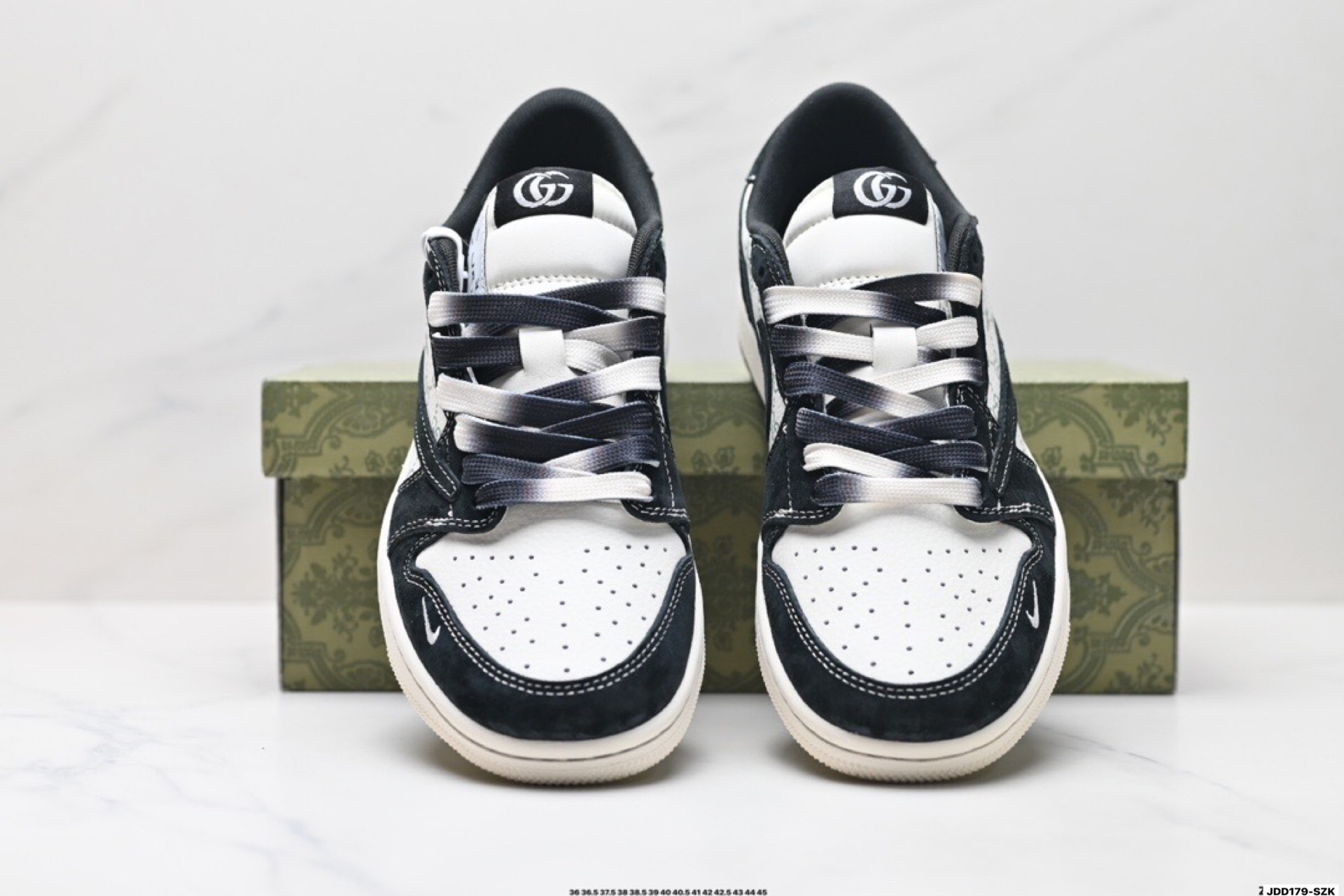 Nike Air Jordan 1 x Travis Scott 'DIY' Custom Low Sneakers 8 i1755967176087 5917 0 6