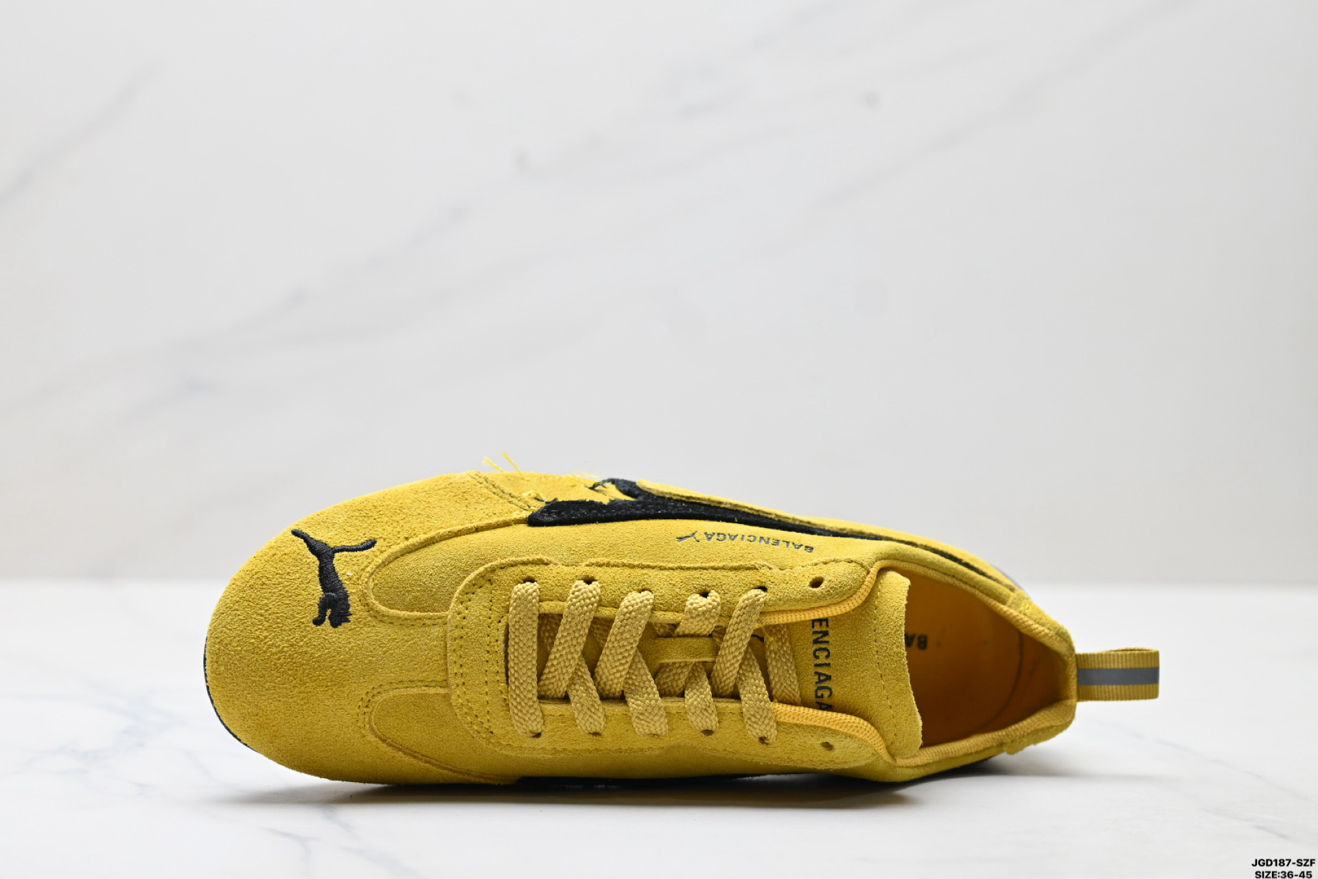 190 PUMA 彪马 x Balenciaga巴黎世家 Speedcat 系列 薄底鞋 牛皮绒面革 圆头做旧磨损 低帮 生活休闲鞋  406519-04