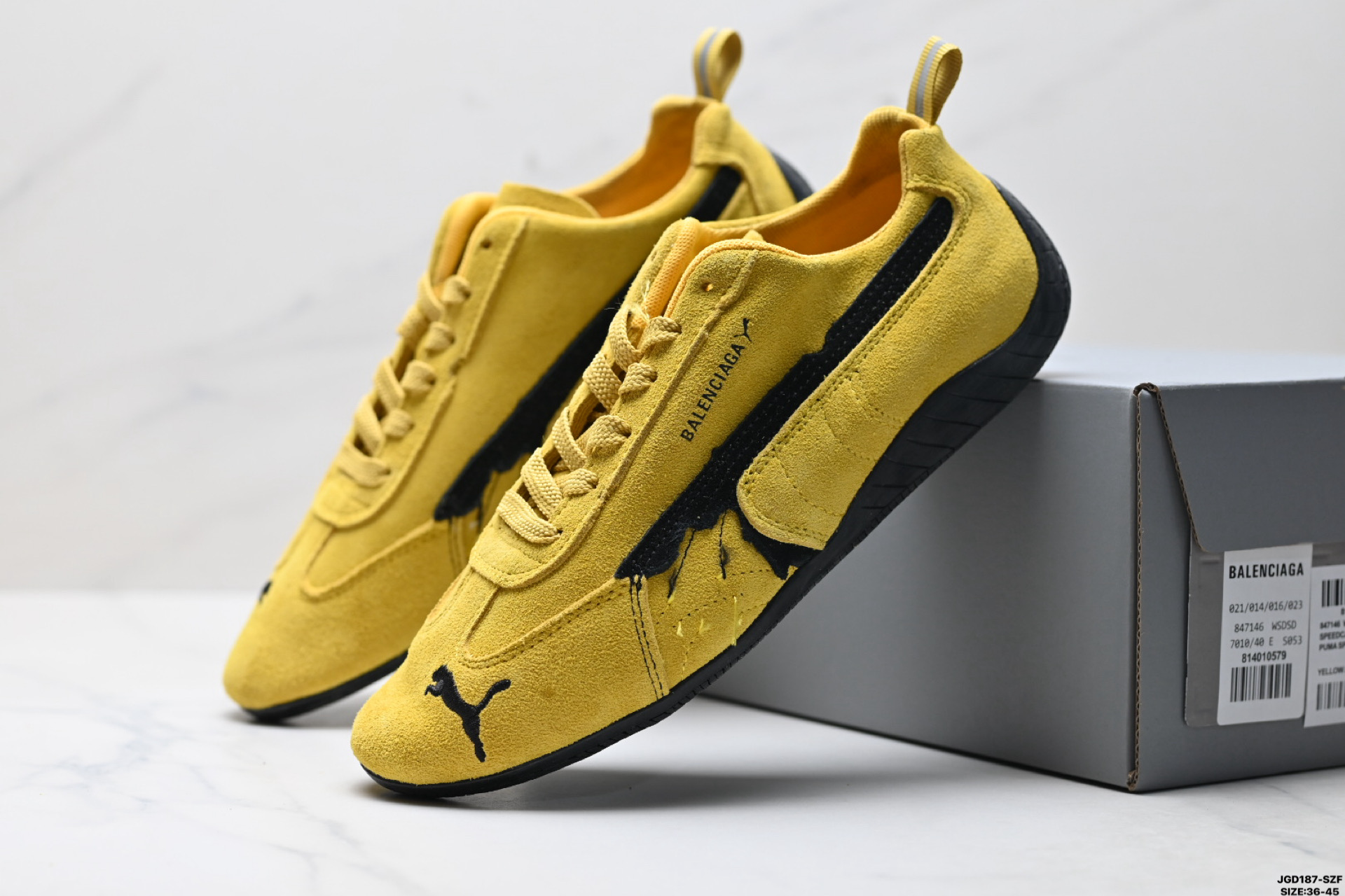 190 PUMA 彪马 x Balenciaga巴黎世家 Speedcat 系列 薄底鞋 牛皮绒面革 圆头做旧磨损 低帮 生活休闲鞋  406519-04