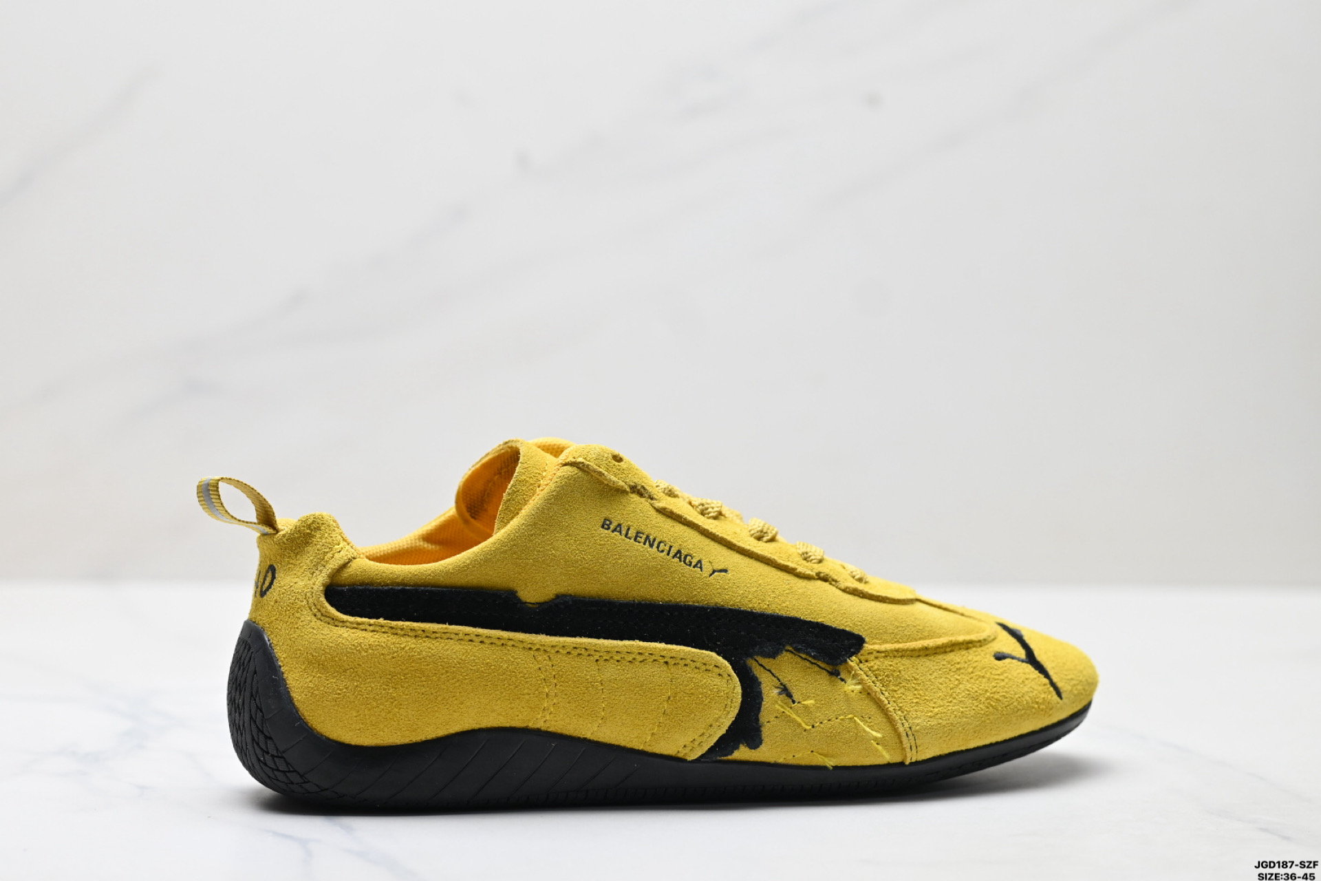 190 PUMA 彪马 x Balenciaga巴黎世家 Speedcat 系列 薄底鞋 牛皮绒面革 圆头做旧磨损 低帮 生活休闲鞋  406519-04