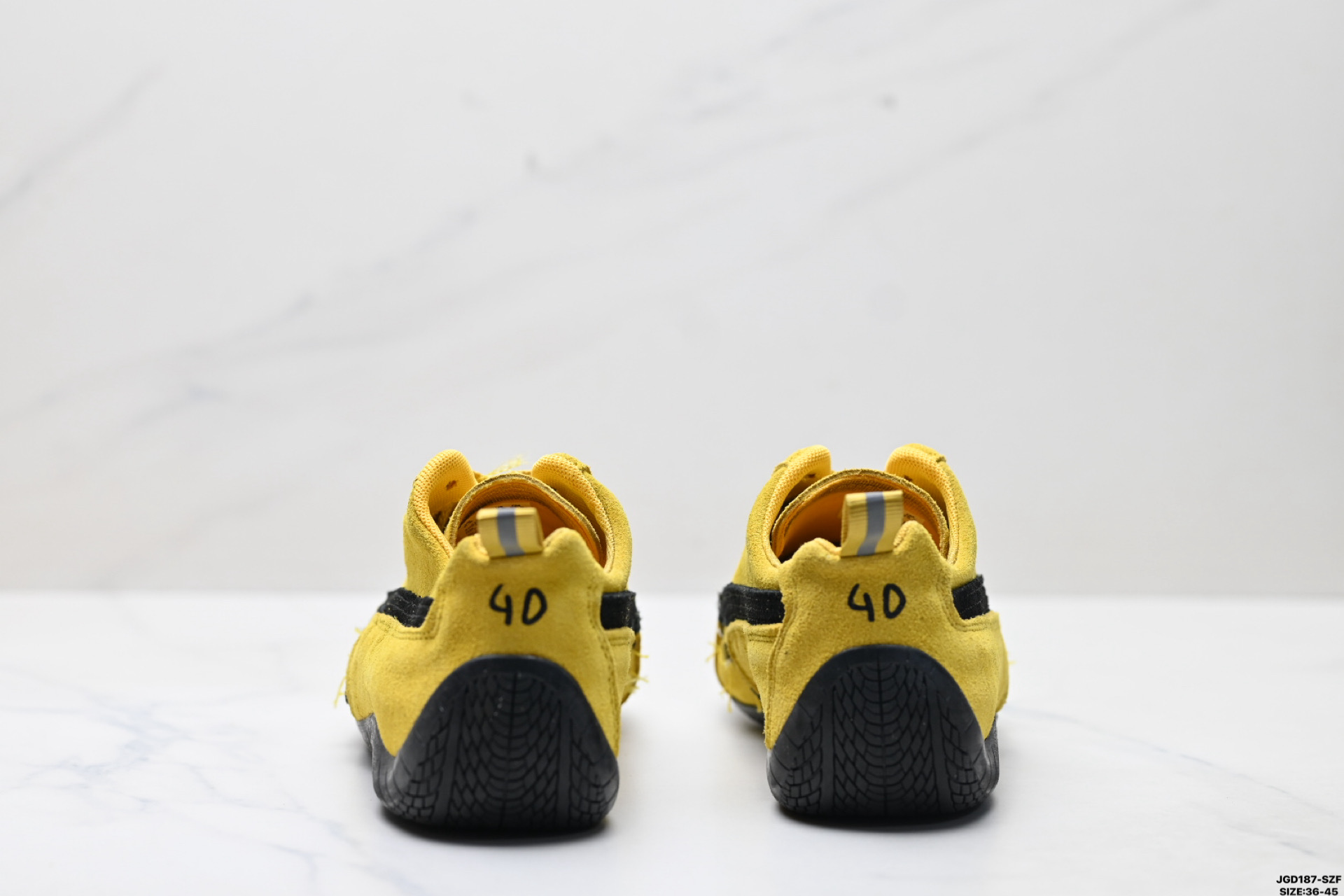 190 PUMA 彪马 x Balenciaga巴黎世家 Speedcat 系列 薄底鞋 牛皮绒面革 圆头做旧磨损 低帮 生活休闲鞋  406519-04