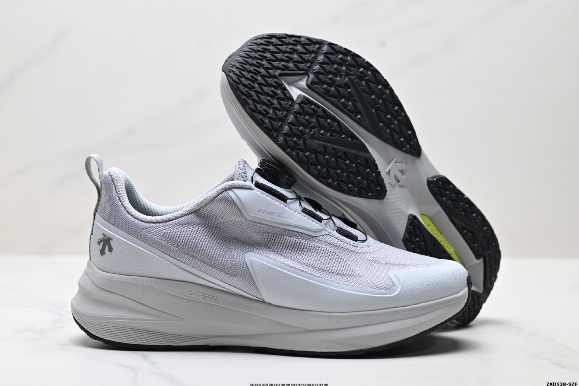 280 迪桑特DESCENTE LAVITATE TRAIL 3.0 舒适百搭防滑耐磨 低帮 休闲跑步鞋  D5331RRN08