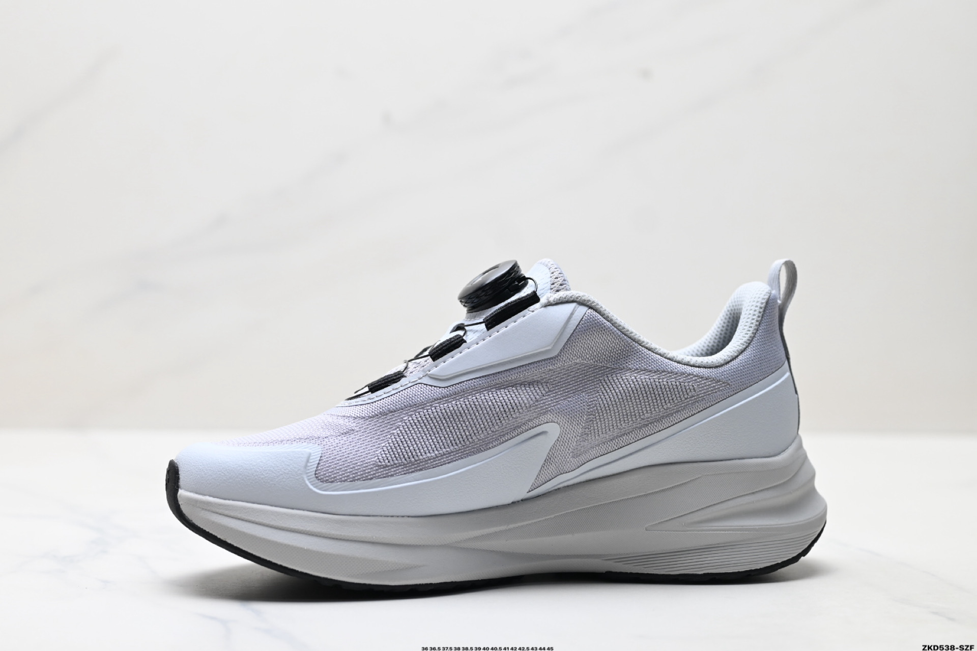 280 迪桑特DESCENTE LAVITATE TRAIL 3.0 舒适百搭防滑耐磨 低帮 休闲跑步鞋  D5331RRN08