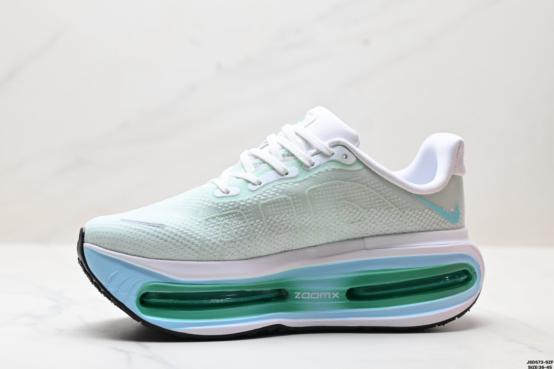 220 Nike VOMERO PREMIUM 耐克 舒适减震防滑 低帮跑步鞋 FN8453-014