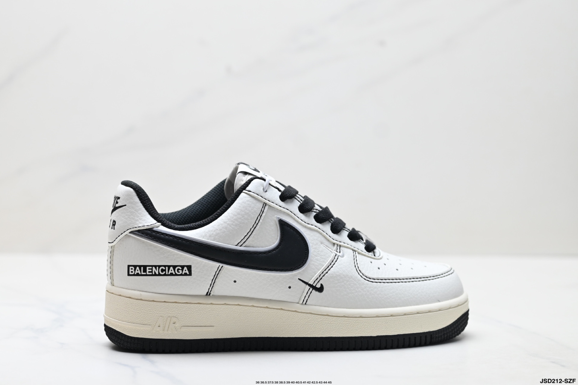 220 NIKE AIR FORCE 1‘07 CW2288-111
