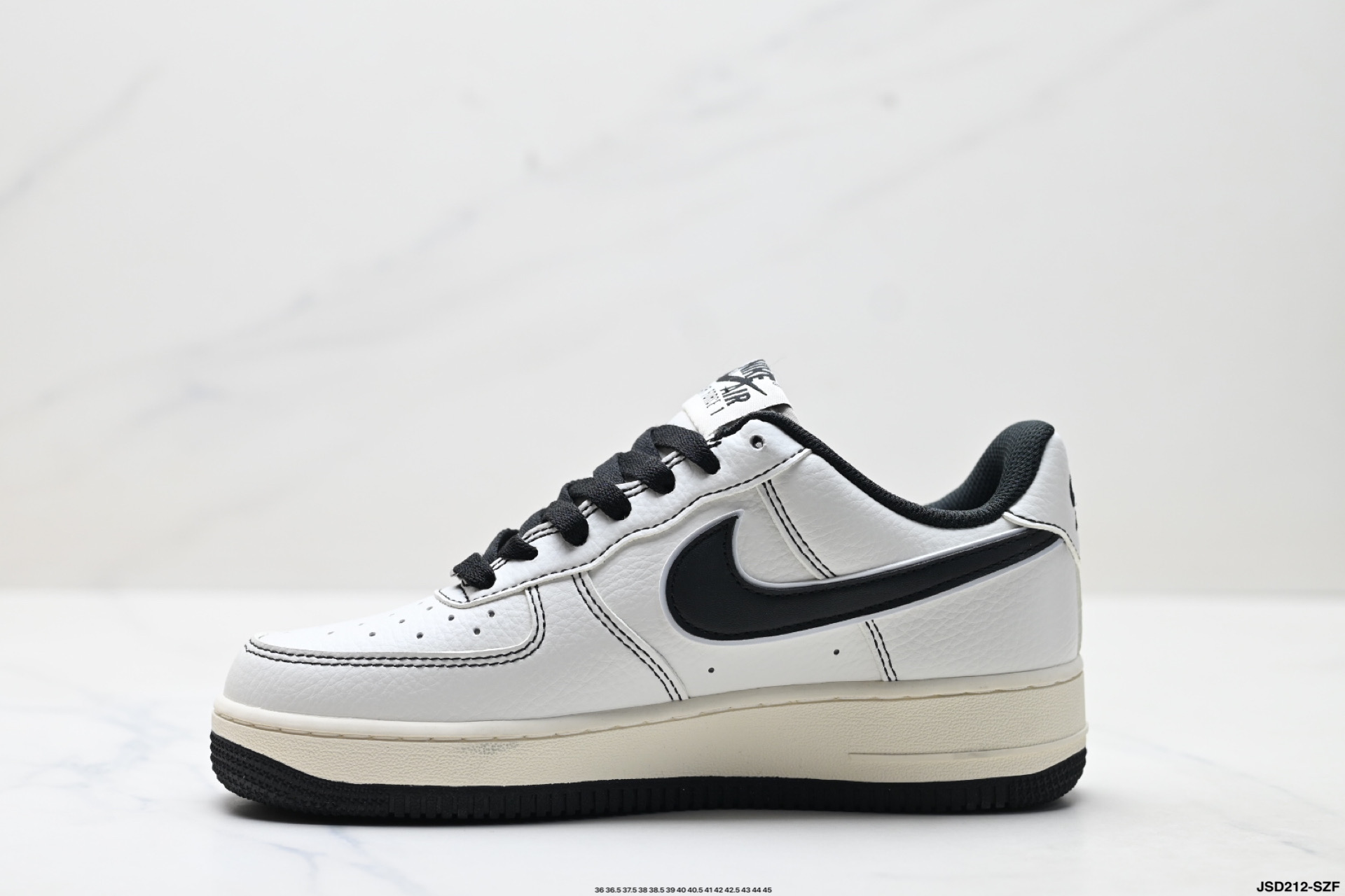 220 NIKE AIR FORCE 1‘07 CW2288-111