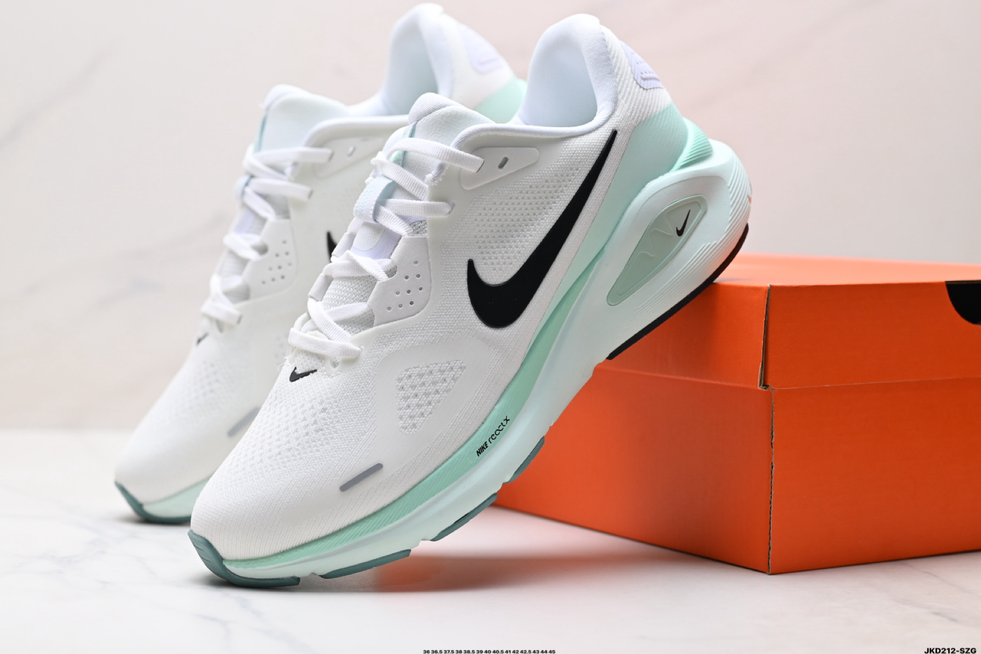 Nike Air Zoom Structure 26 耐克 登月网面系列 训跑练步鞋 HJ1102-100