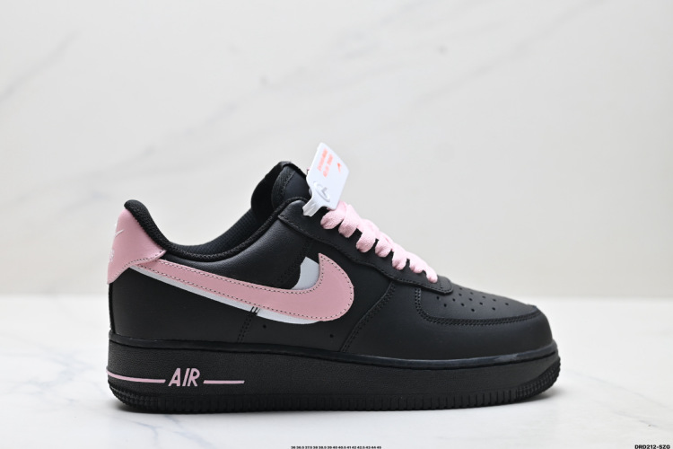 Nike Air Force 1 '07 - שילוב צבעים ייחודי לנוחות וסגנון 1 Nike Air Force 1 ’07 – שילוב צבעים ייחודי לנוחות וסגנון