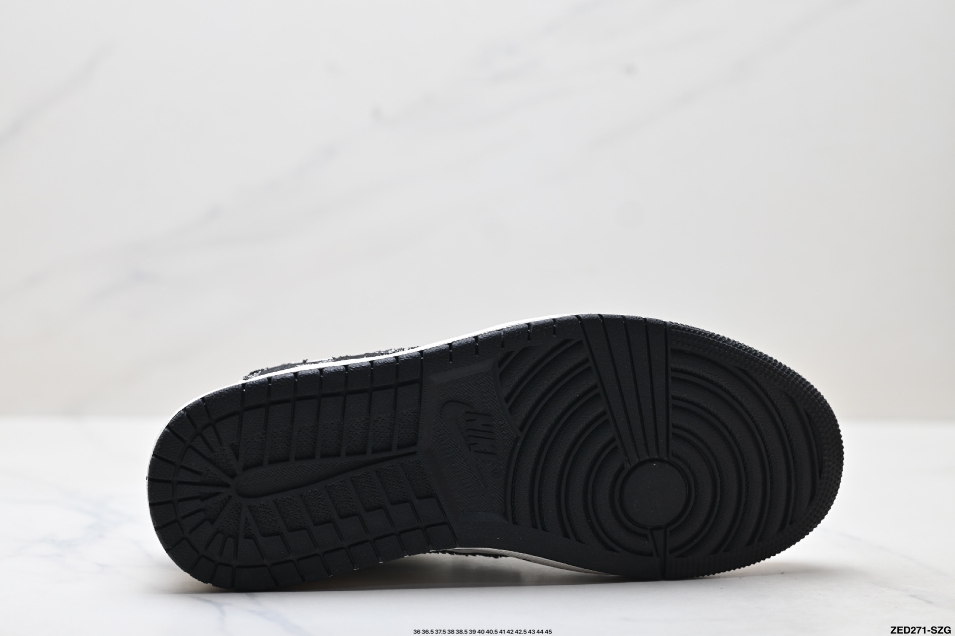 Nike Air Jordan 1 x Travis Scott AJ1倒勾 乔一倒钩 ‘DIY’定制 耐克 低帮文化篮球鞋 JW1188-143