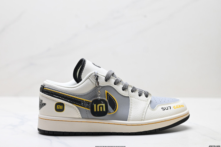 Nike Air Jordan 1 Low Xiaomi SU7 Ultra - נעלי סניקרס לגברים ולנשים 1 Nike Air Jordan 1 Low Xiaomi SU7 Ultra – נעלי סניקרס לגברים ולנשים