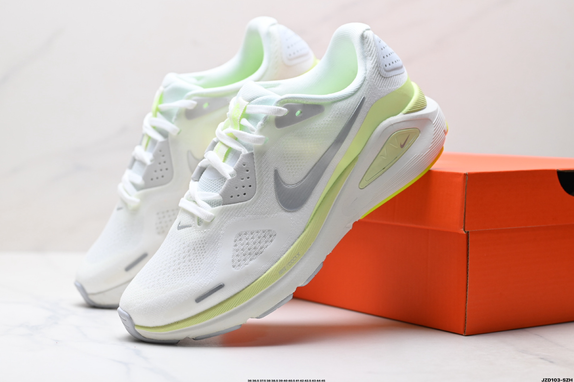 Nike Air Zoom Structure 26: Comodidad y Estilo para tus Carreras Diarias 9 i1756222517648 1064 0 7