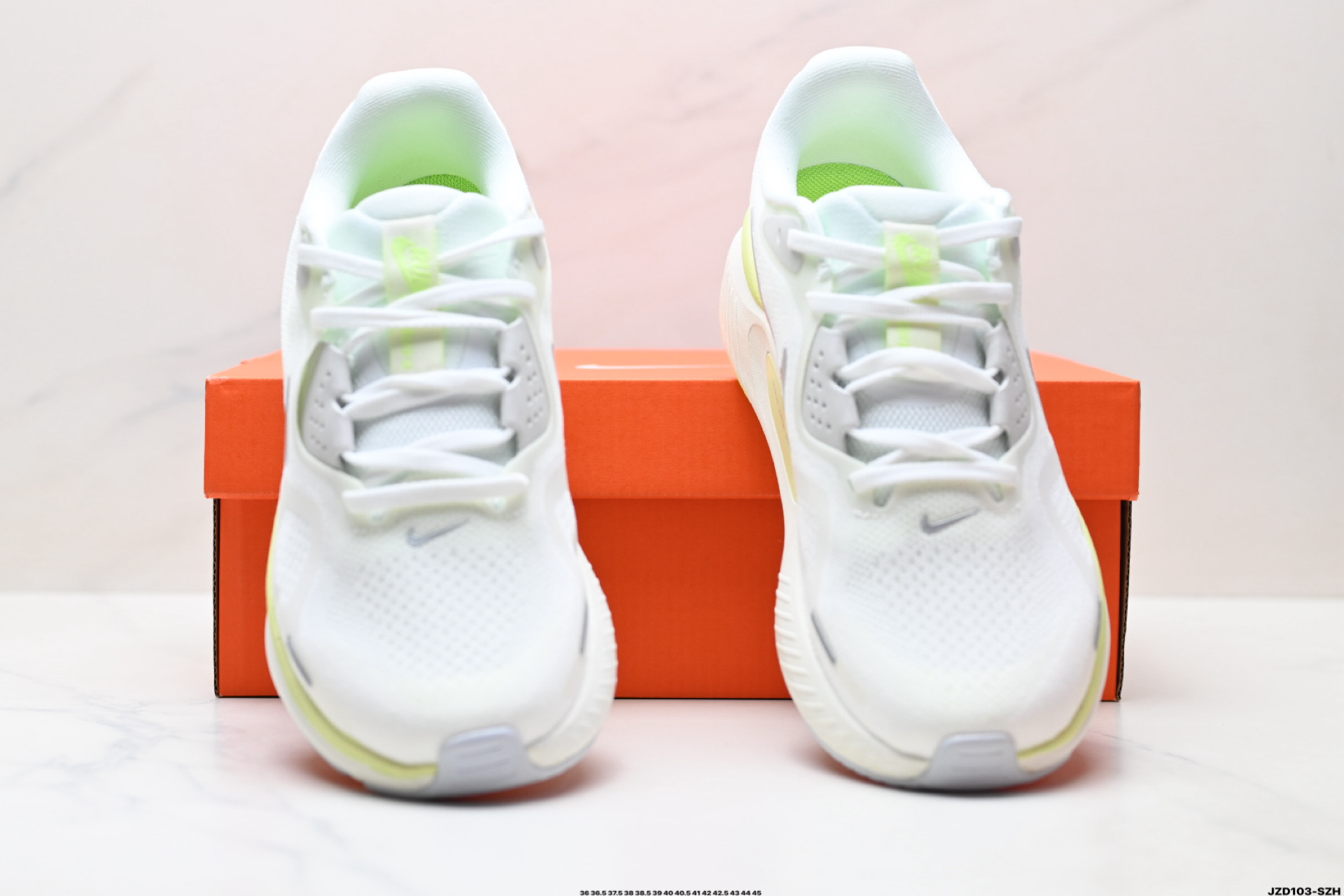 Nike Air Zoom Structure 26: Comodidad y Estilo para tus Carreras Diarias 8 i1756222517648 4611 0 6