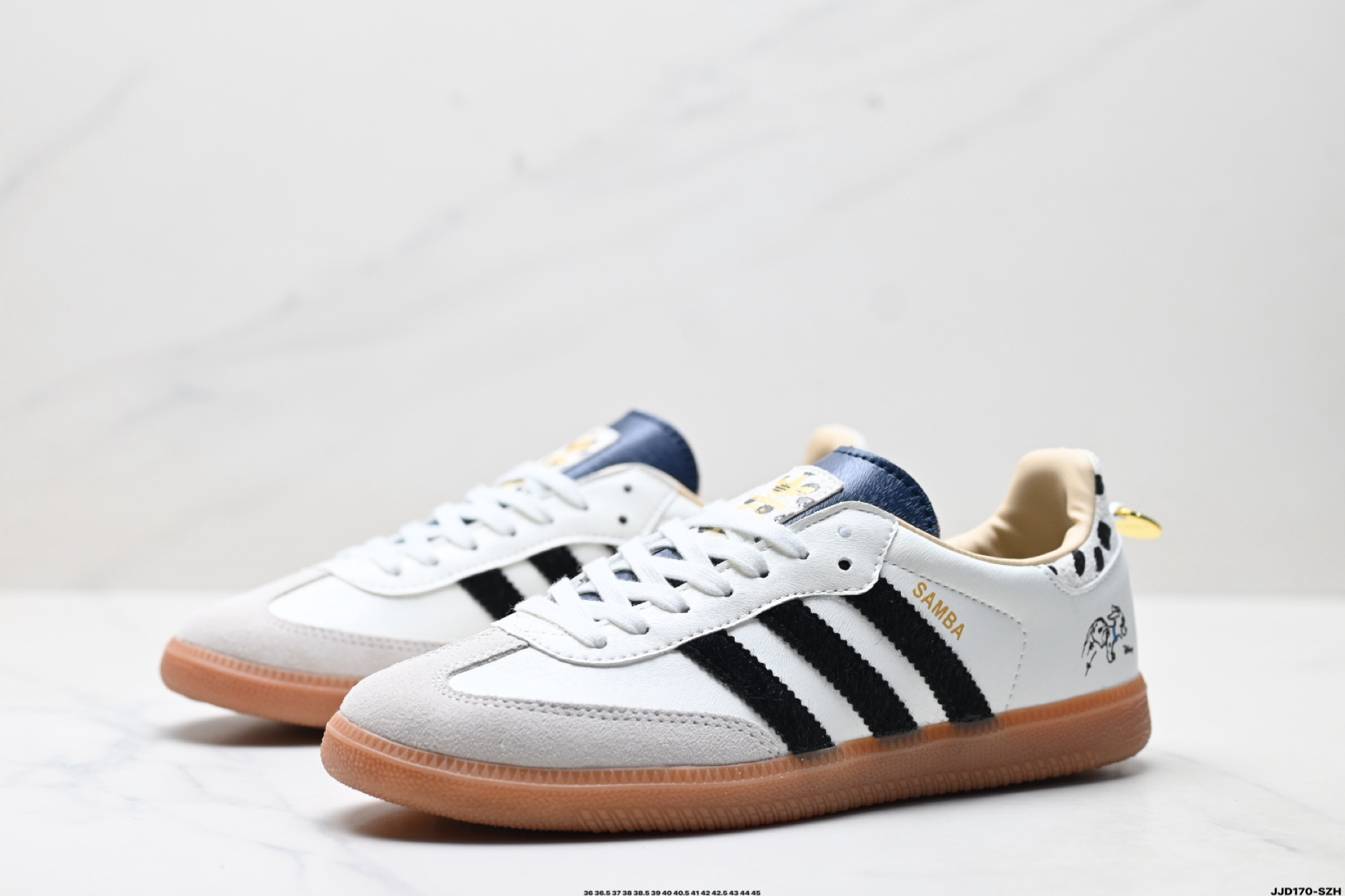 Adidas Originals Samba 桑巴舞系列阿迪达斯 三叶草 绅士德训足球风百搭低帮休闲运动板鞋 KJ5990