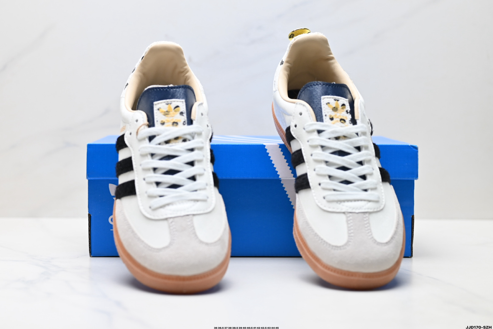 Adidas Originals Samba 桑巴舞系列阿迪达斯 三叶草 绅士德训足球风百搭低帮休闲运动板鞋 KJ5990