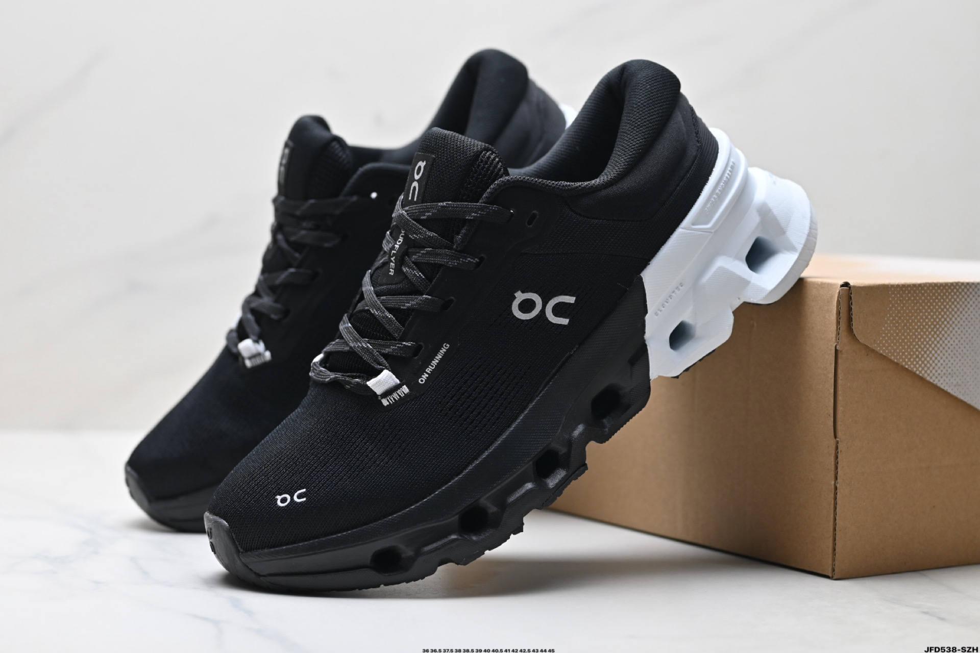 On 昂跑 Cloudflyer 5 舒适 轻便 减震耐磨跑步鞋