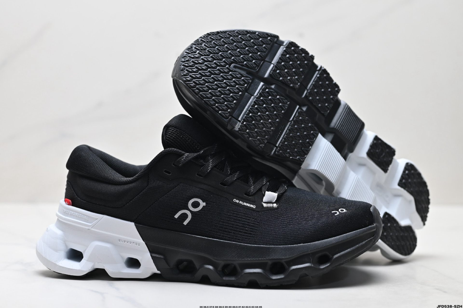 On 昂跑 Cloudflyer 5 舒适 轻便 减震耐磨跑步鞋