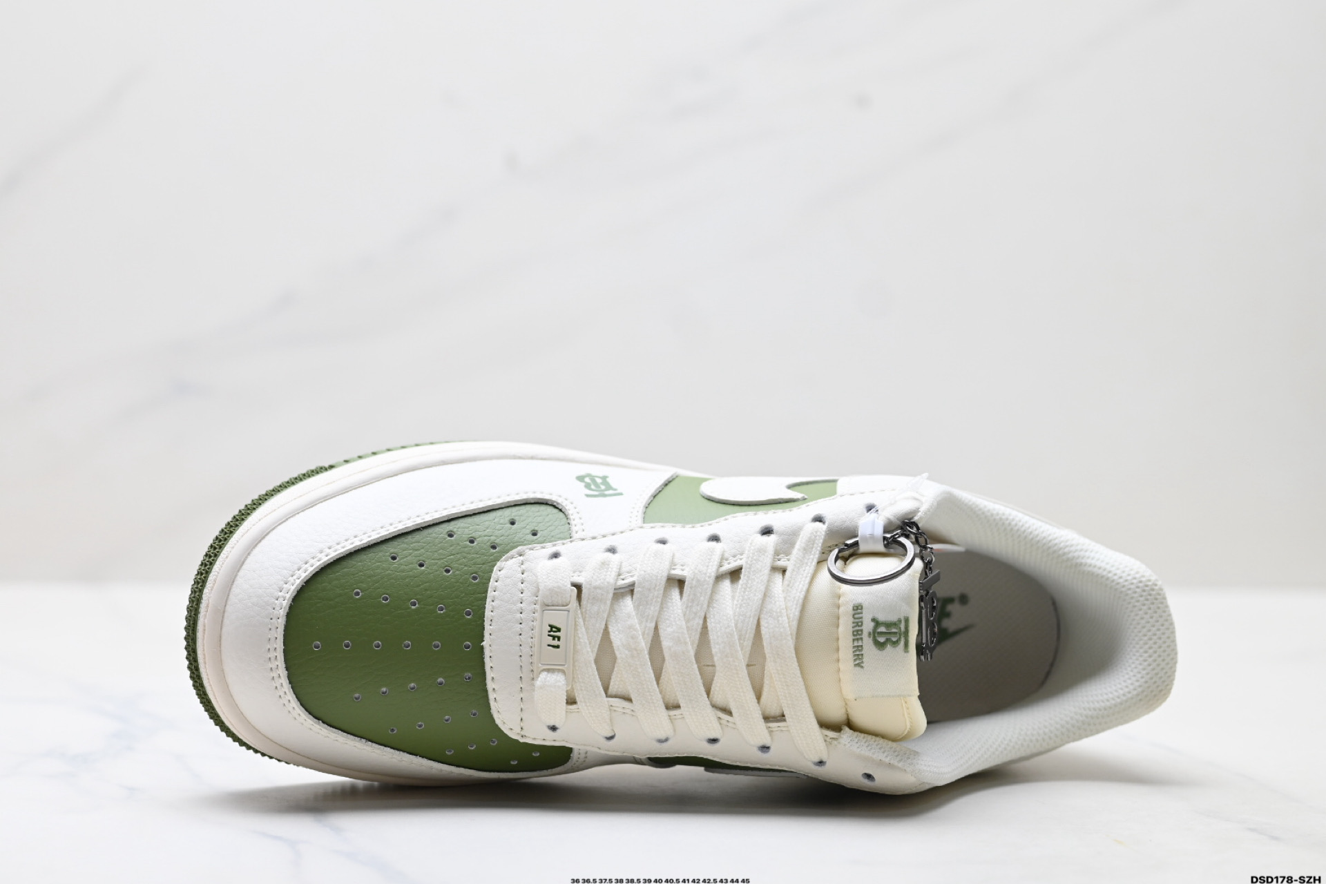 Nike Air Force 1 '07 Edición Especial con Detalles de Burberry 3 i1756223764853 5046 0 1