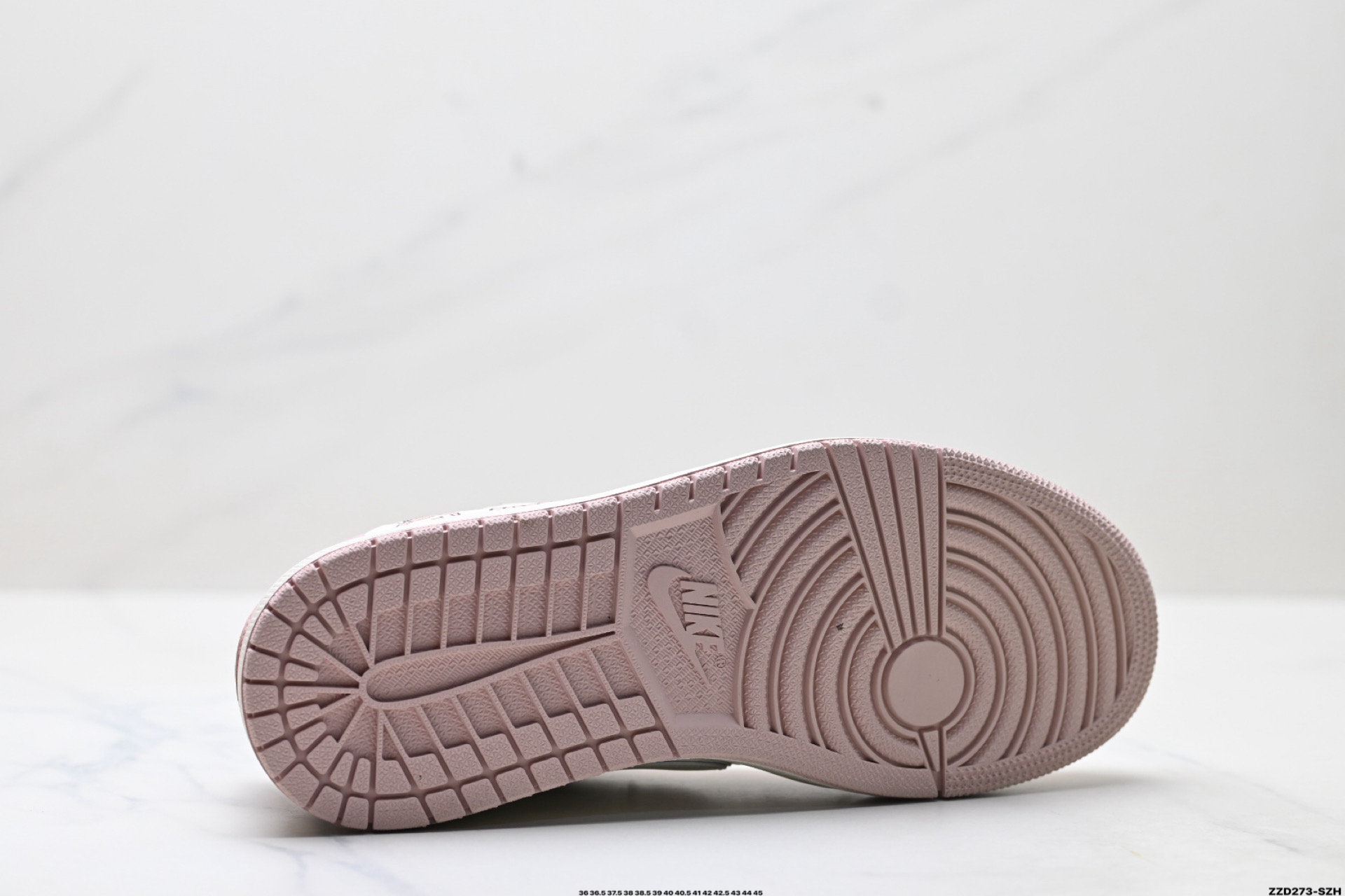 Nike Air Jordan 1 x Travis Scott AJ1倒勾 乔一倒钩 ‘DIY’定制 耐克 低帮文化篮球鞋 LD2028-057