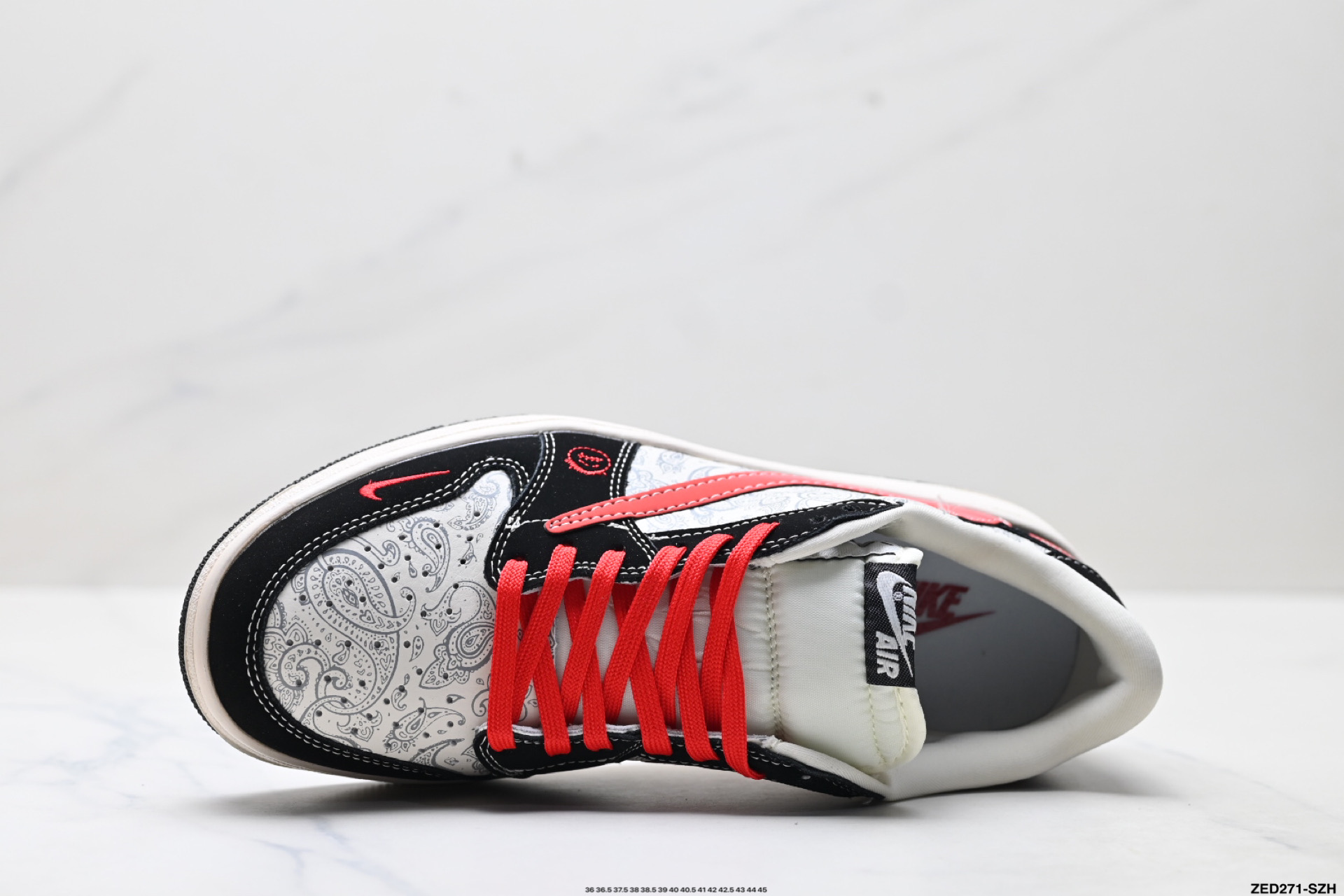 Nike Air Jordan 1 x Travis Scott AJ1倒勾 乔一倒钩 ‘DIY’定制 耐克 低帮文化篮球鞋 LD2025-035