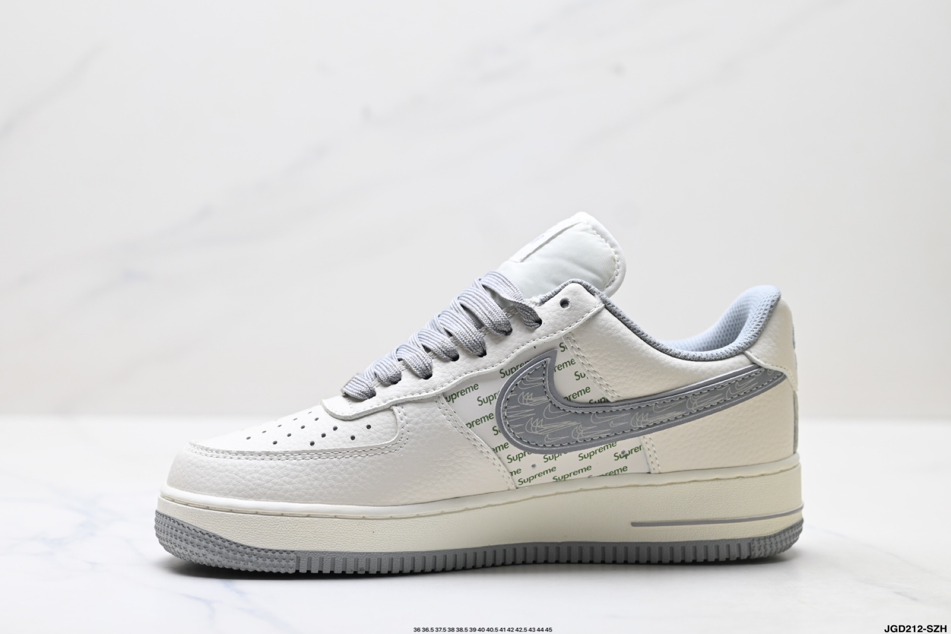 Nike Air Force 1 '07 Supreme: Estilo y Comodidad en Cada Paso 4 i1756227361129 9477 0 2
