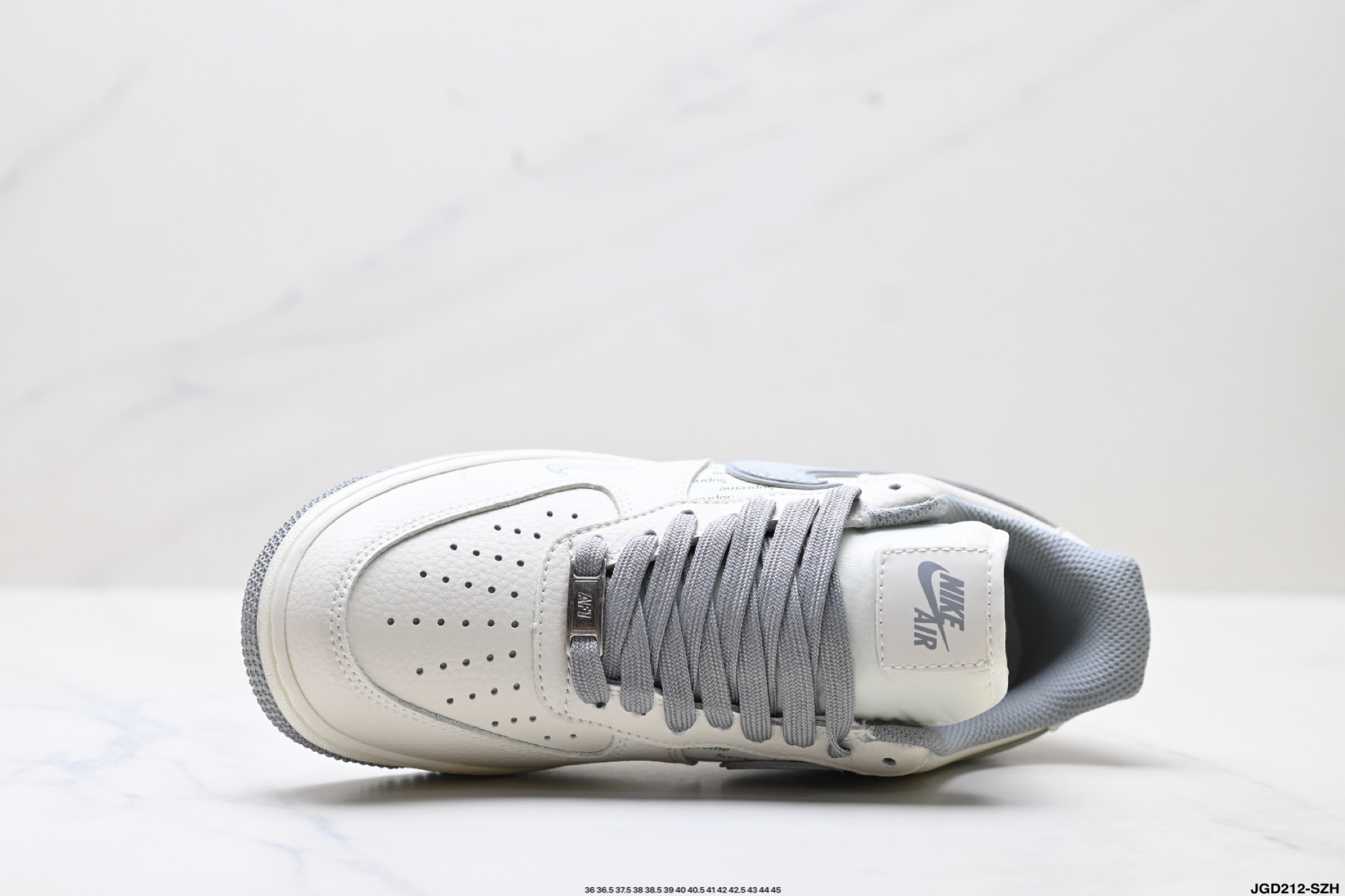 Nike Air Force 1 '07 Supreme: Estilo y Comodidad en Cada Paso 3 i1756227361582 9744 0 1