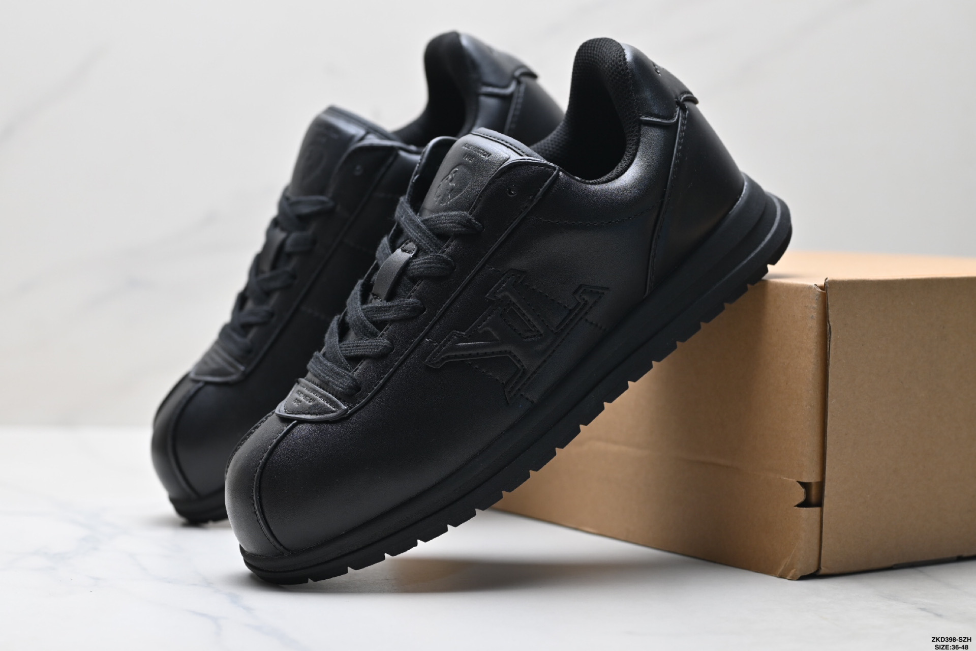 LOUIS VUITTON x Nigo 联名款 Buttersoft FW25 圆头系带 低帮 生活休闲鞋