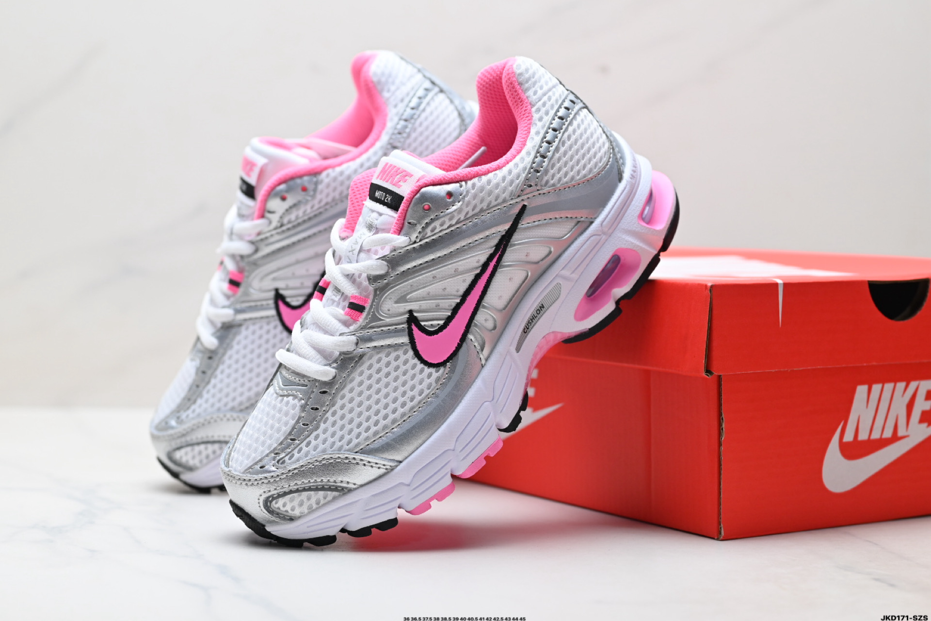 Nike Air Max Moto 2K 耐克 百搭舒适耐磨 低帮跑步鞋 HQ2056-007