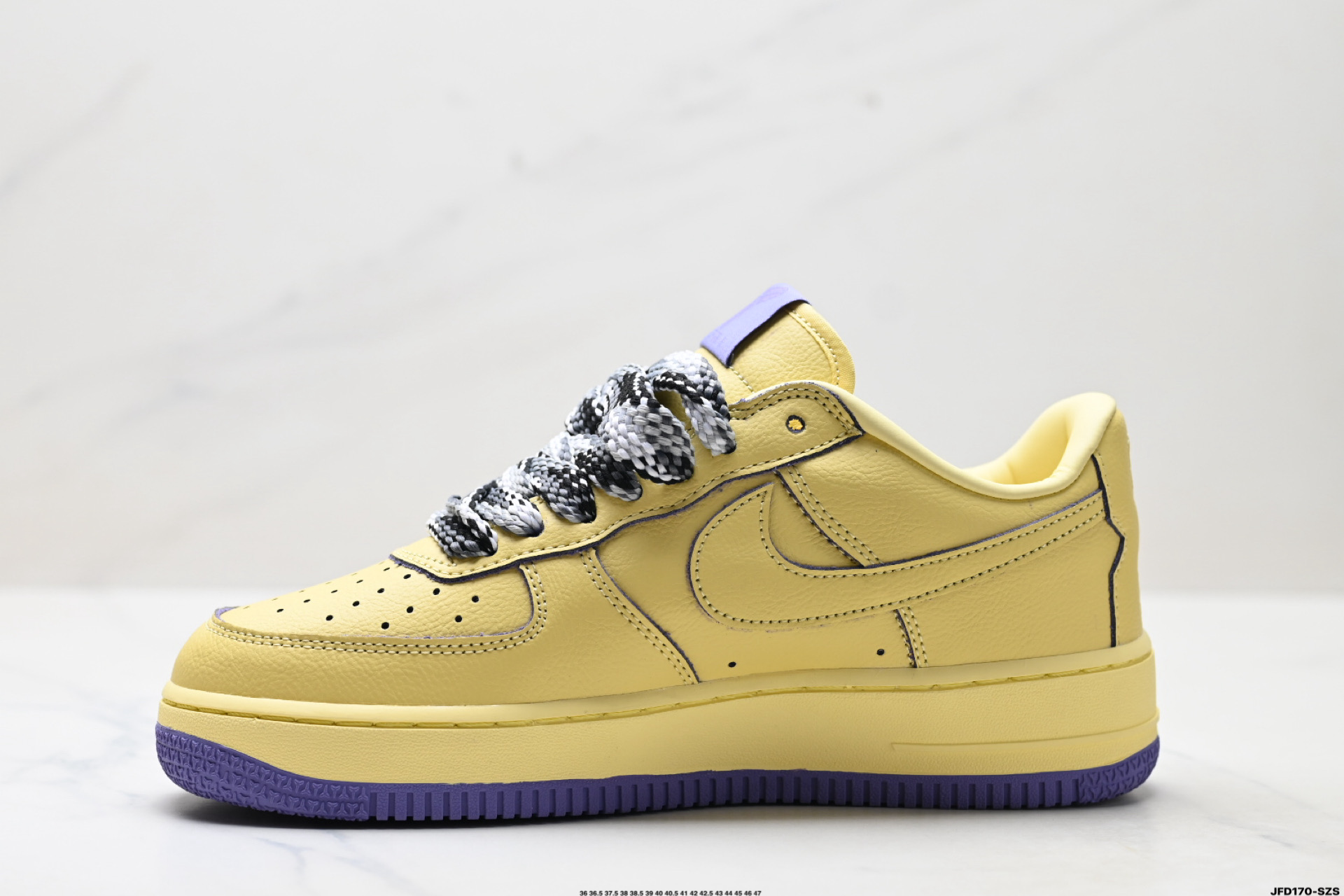NIKE AIR FORCE 1‘07 HV9408-700