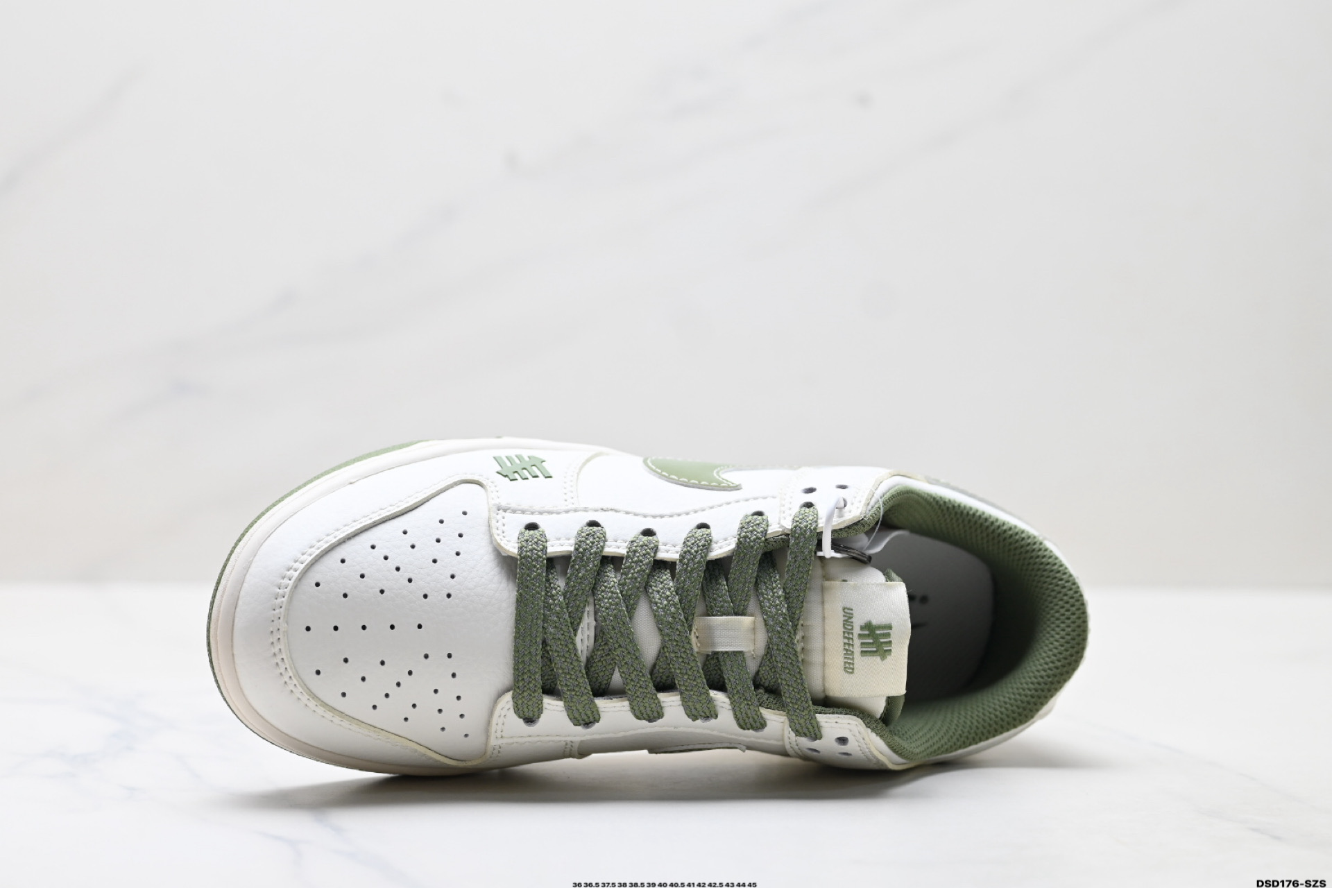 Nike Dunk Low Retro: Estilo Clásico y Comodidad para el Día a Día 3 i1756310052569 6858 0 1