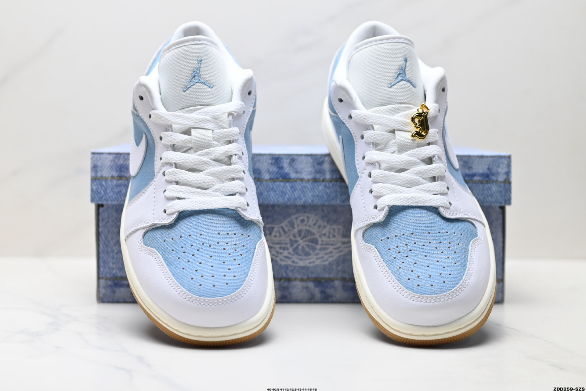 Nike Air Jordan 1 Low AJ1乔1低帮休闲板鞋 HQ2004-400