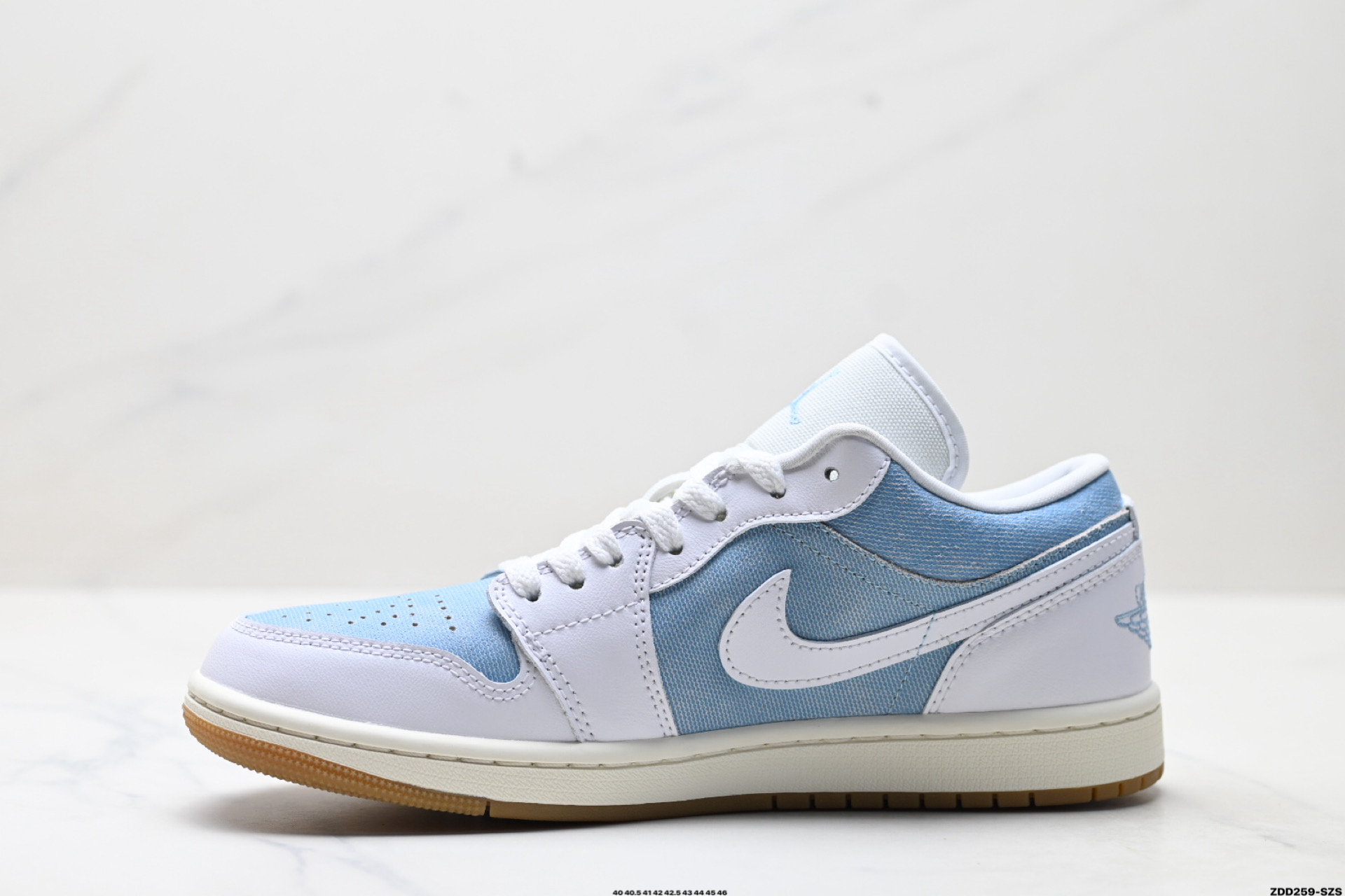 Nike Air Jordan 1 Low AJ1乔1低帮休闲板鞋 HQ2004-400