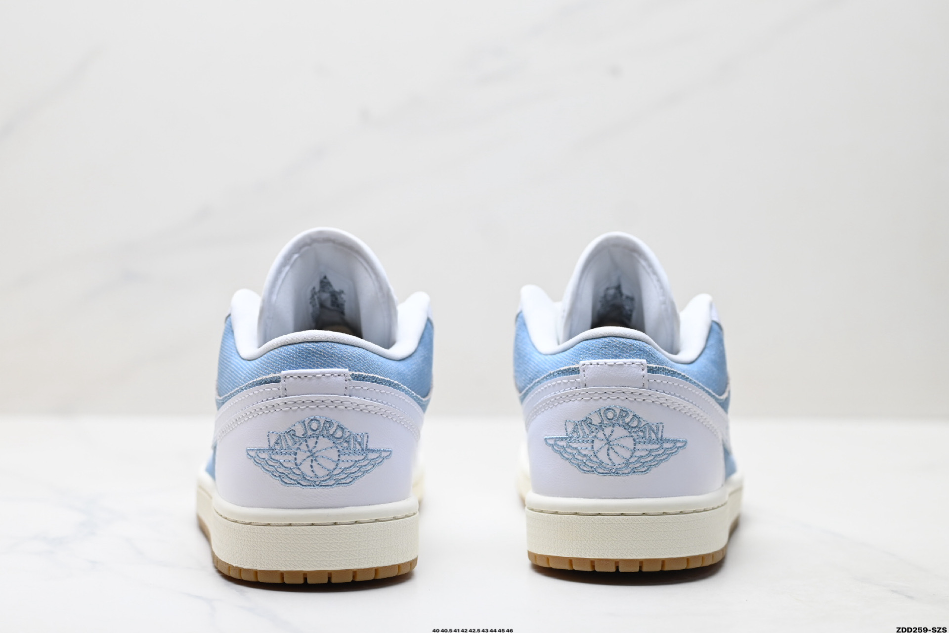 Nike Air Jordan 1 Low AJ1乔1低帮休闲板鞋 HQ2004-400