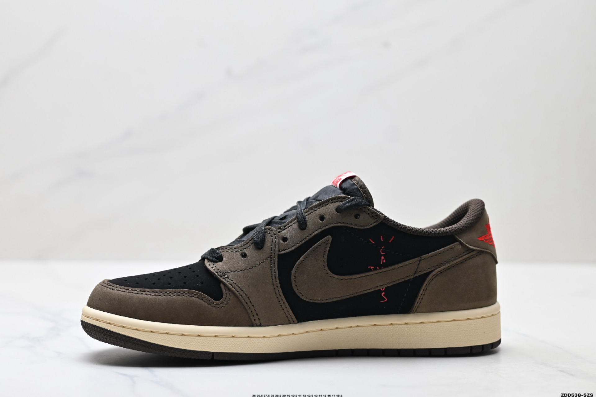 Nike Air Jordan 1 x Travis Scott: Estilo y Comodidad en Cada Paso 4 i1756310612608 8382 0 2