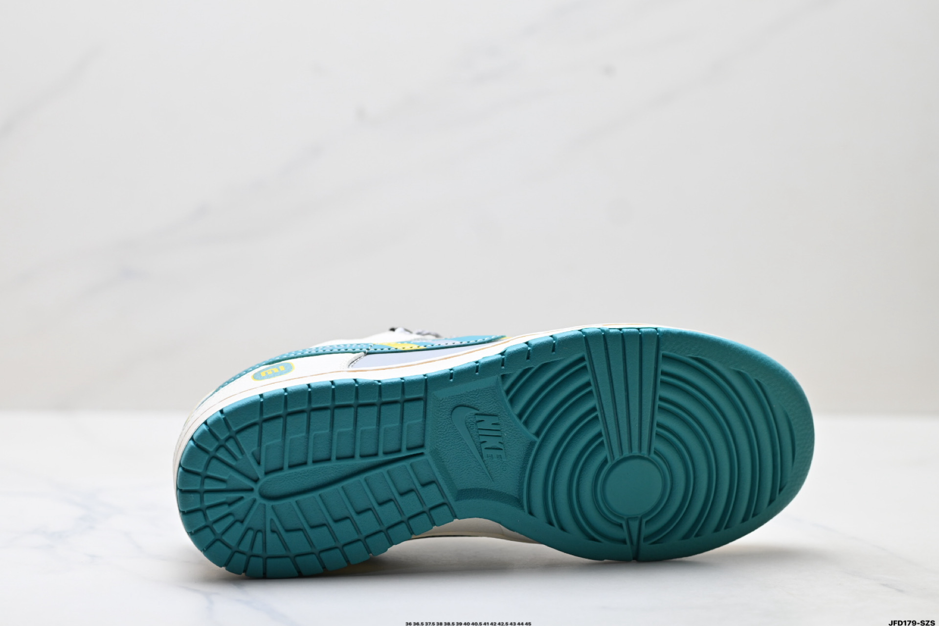 Nike Dunk Low Retro: Estilo y Comodidad Personalizados 10 i1756310989941 878 0 8