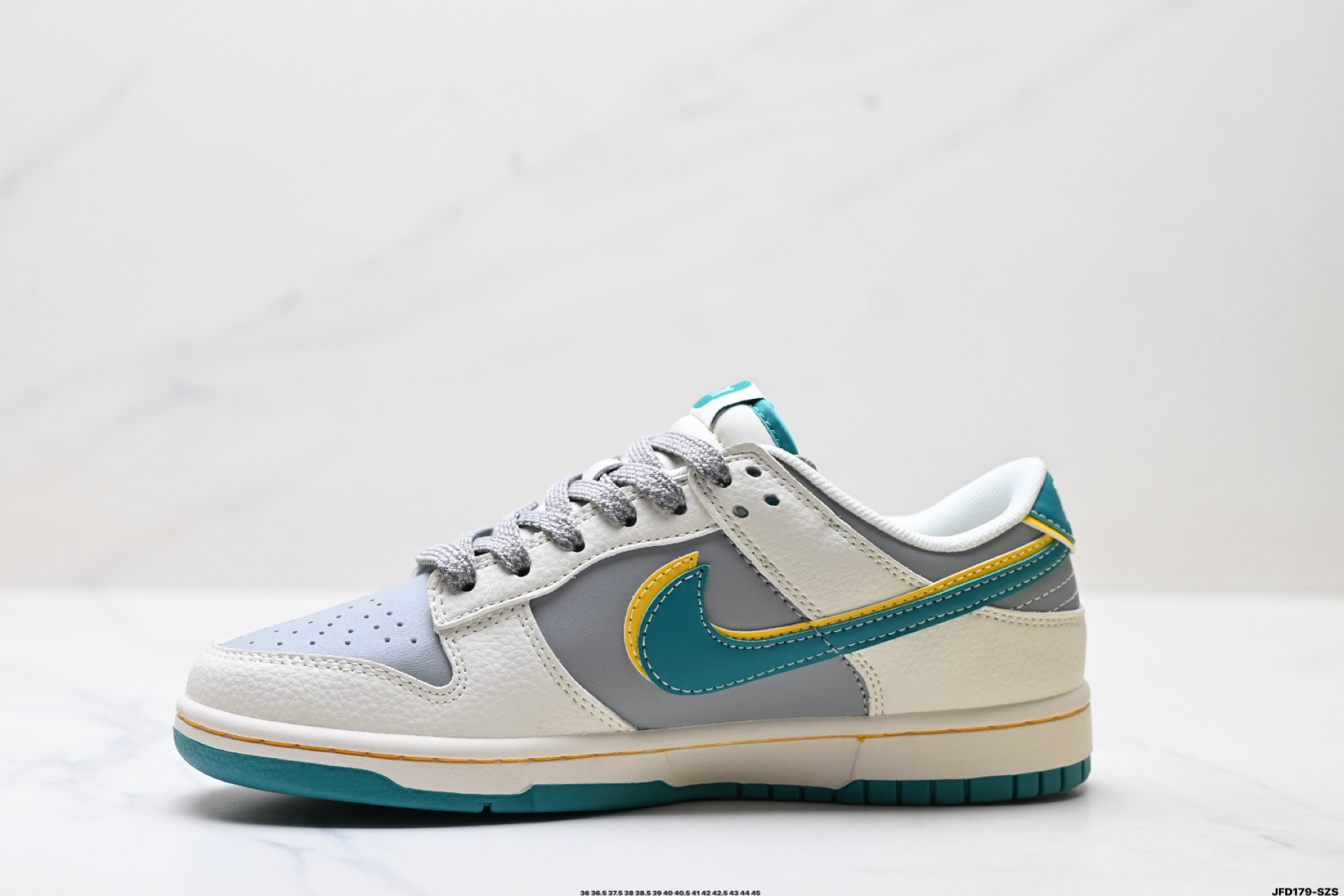 Nike Dunk Low Retro: Estilo y Comodidad Personalizados 4 i1756310990887 4303 0 2