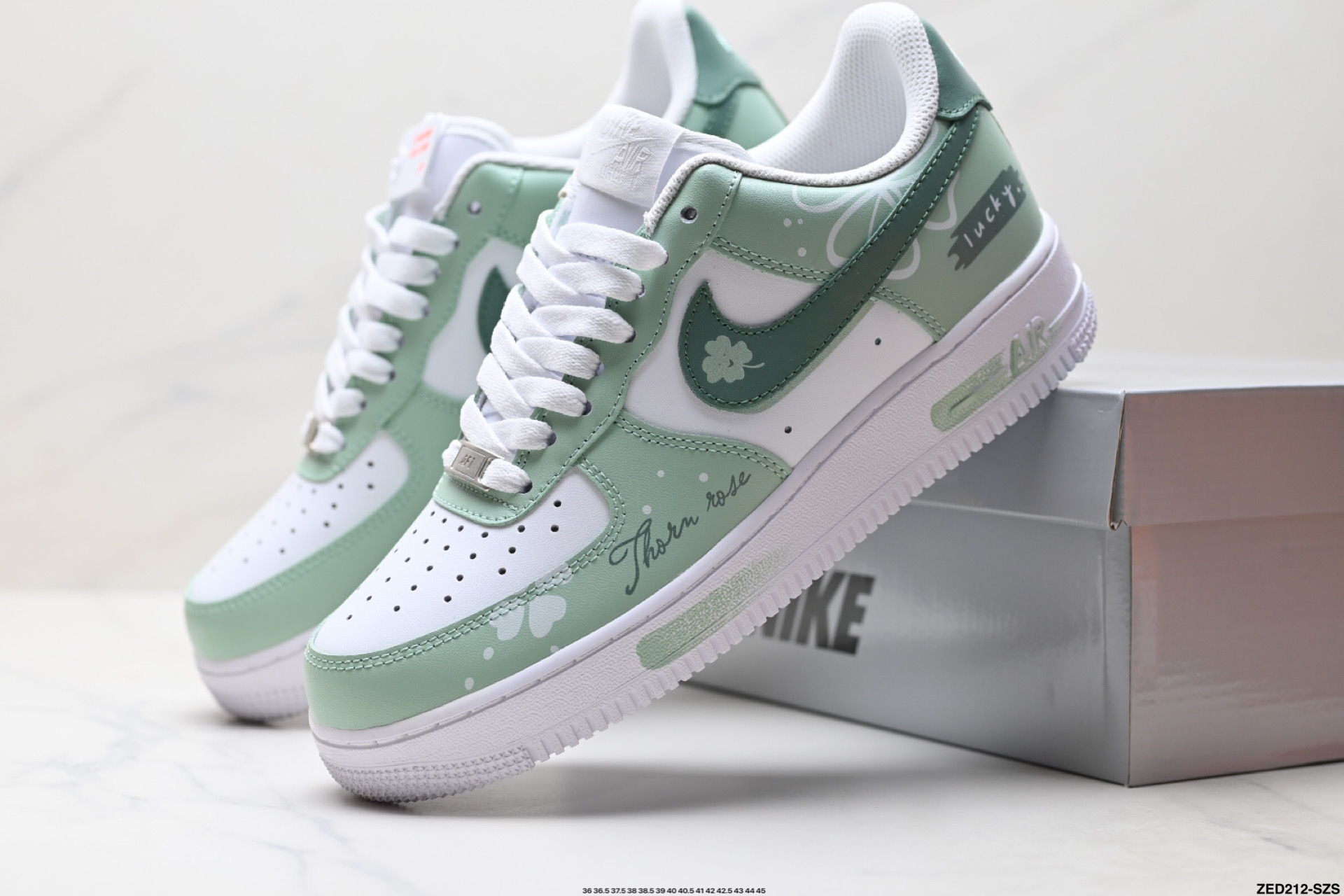 NIKE AIR FORCE 1‘07 LV8 ZH0316-098
